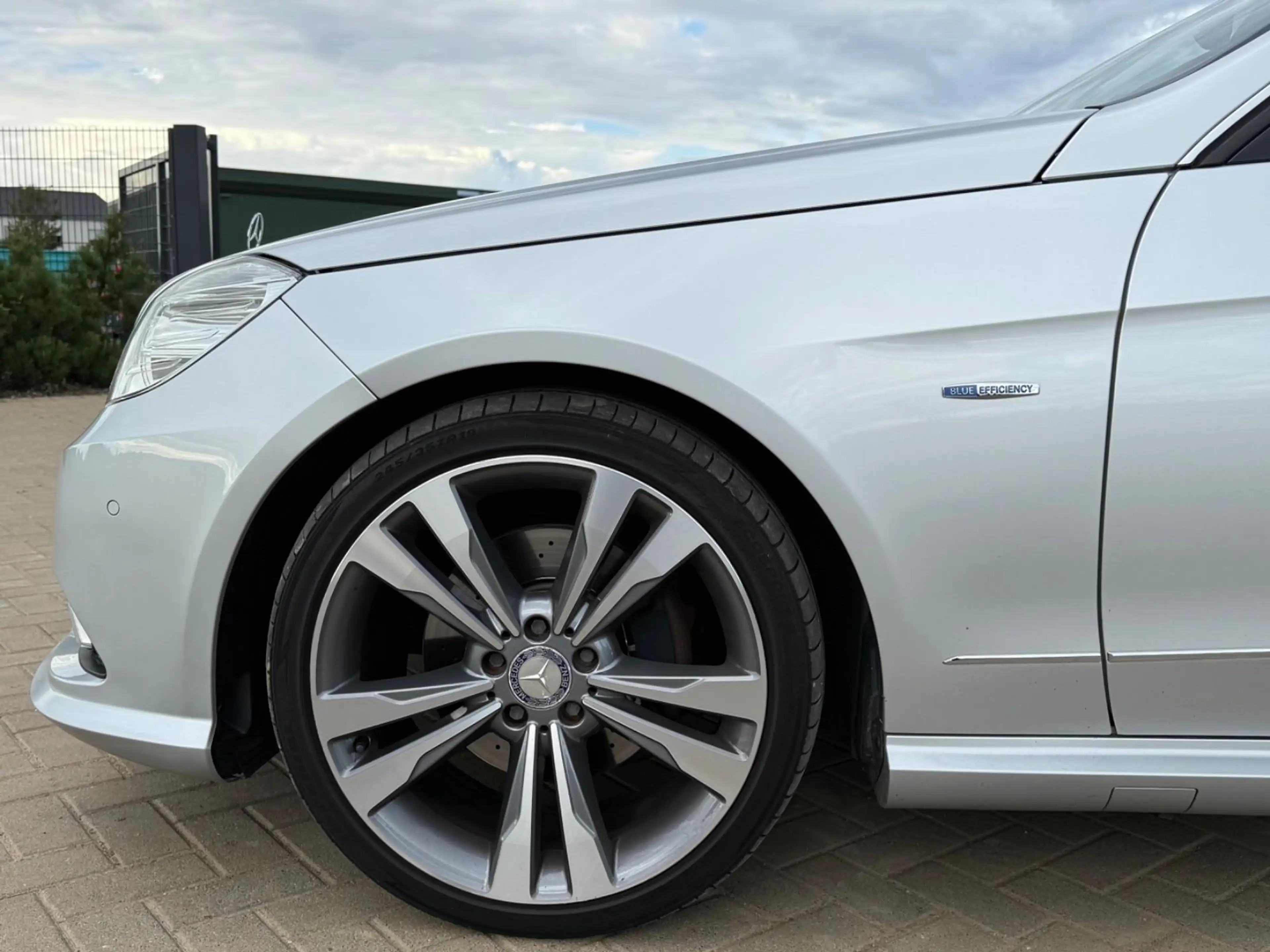 Mercedes-Benz E 350 CDI*AMG PAKET*AVANTGARD*PANO*MEMORY*EL.AHK — photo 5