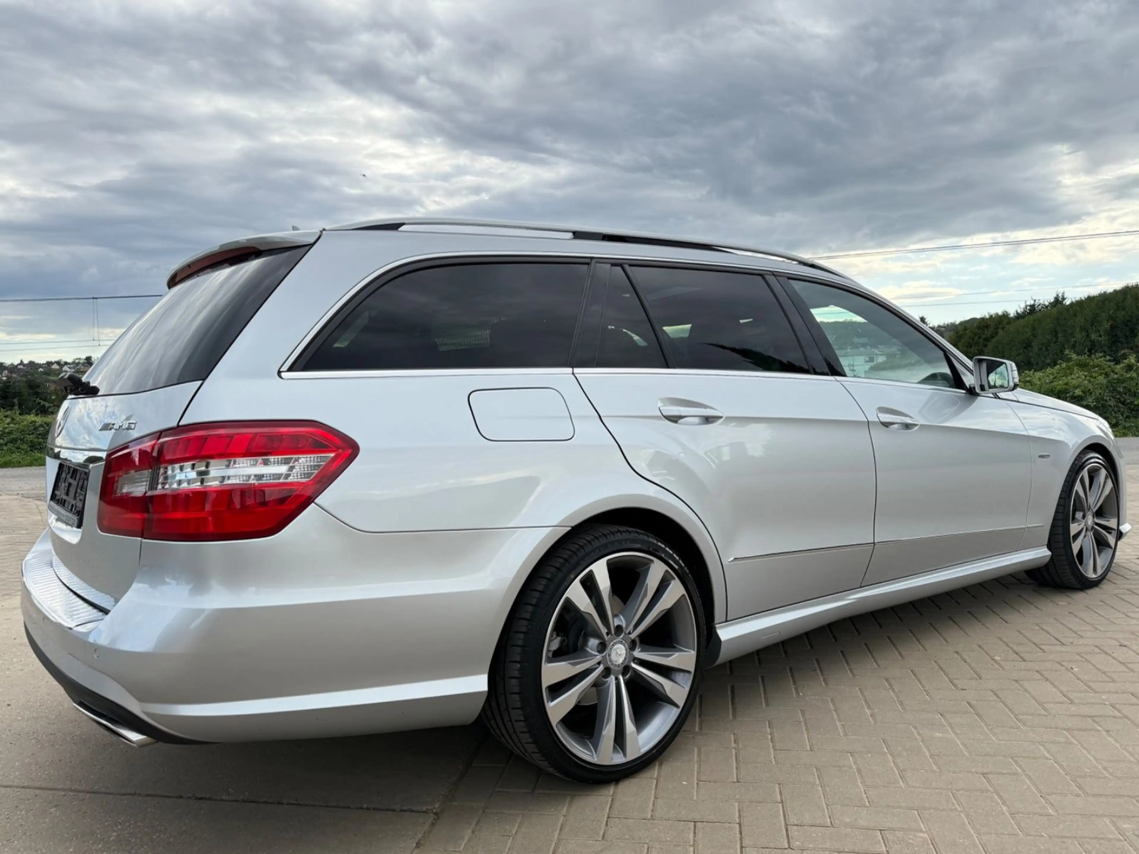 Mercedes-Benz E 350 CDI*AMG PAKET*AVANTGARD*PANO*MEMORY*EL.AHK — photo 14