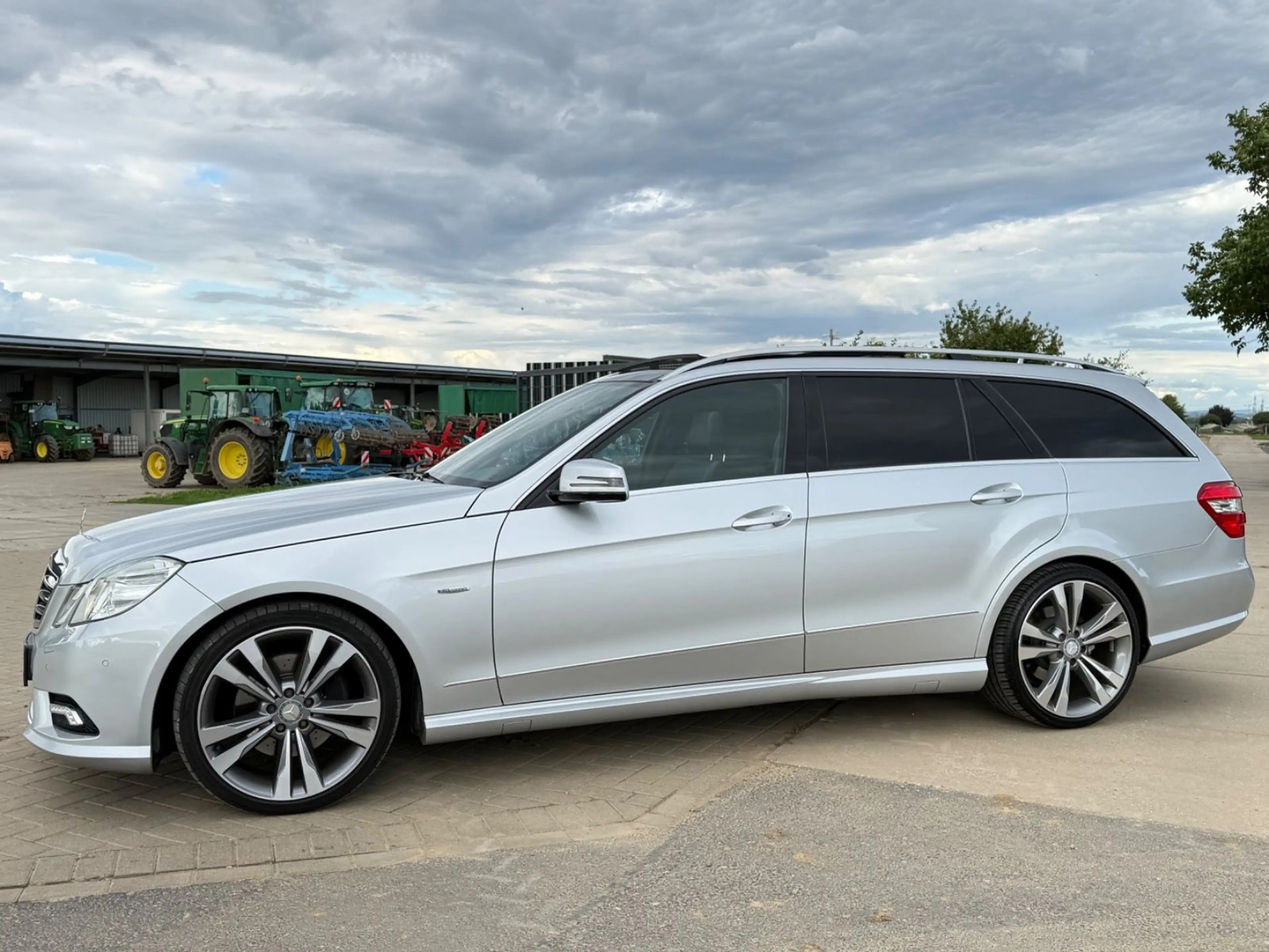 Mercedes-Benz E 350 CDI*AMG PAKET*AVANTGARD*PANO*MEMORY*EL.AHK — photo 6