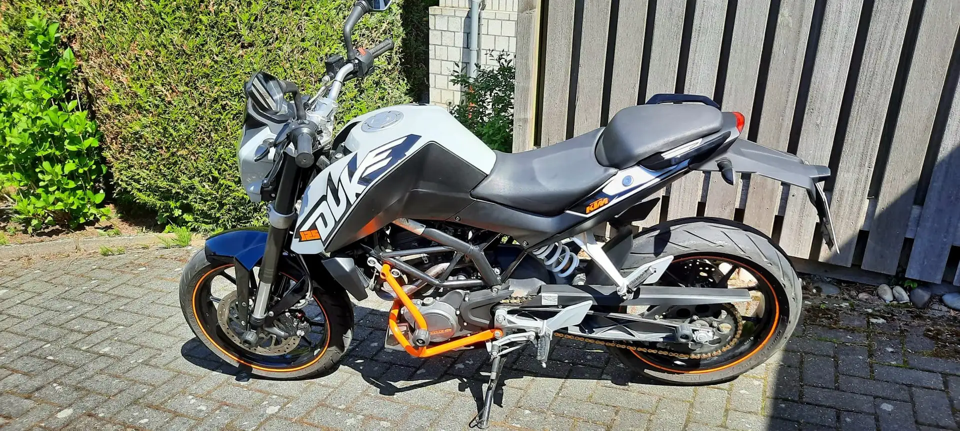 KTM 125 Duke - 1