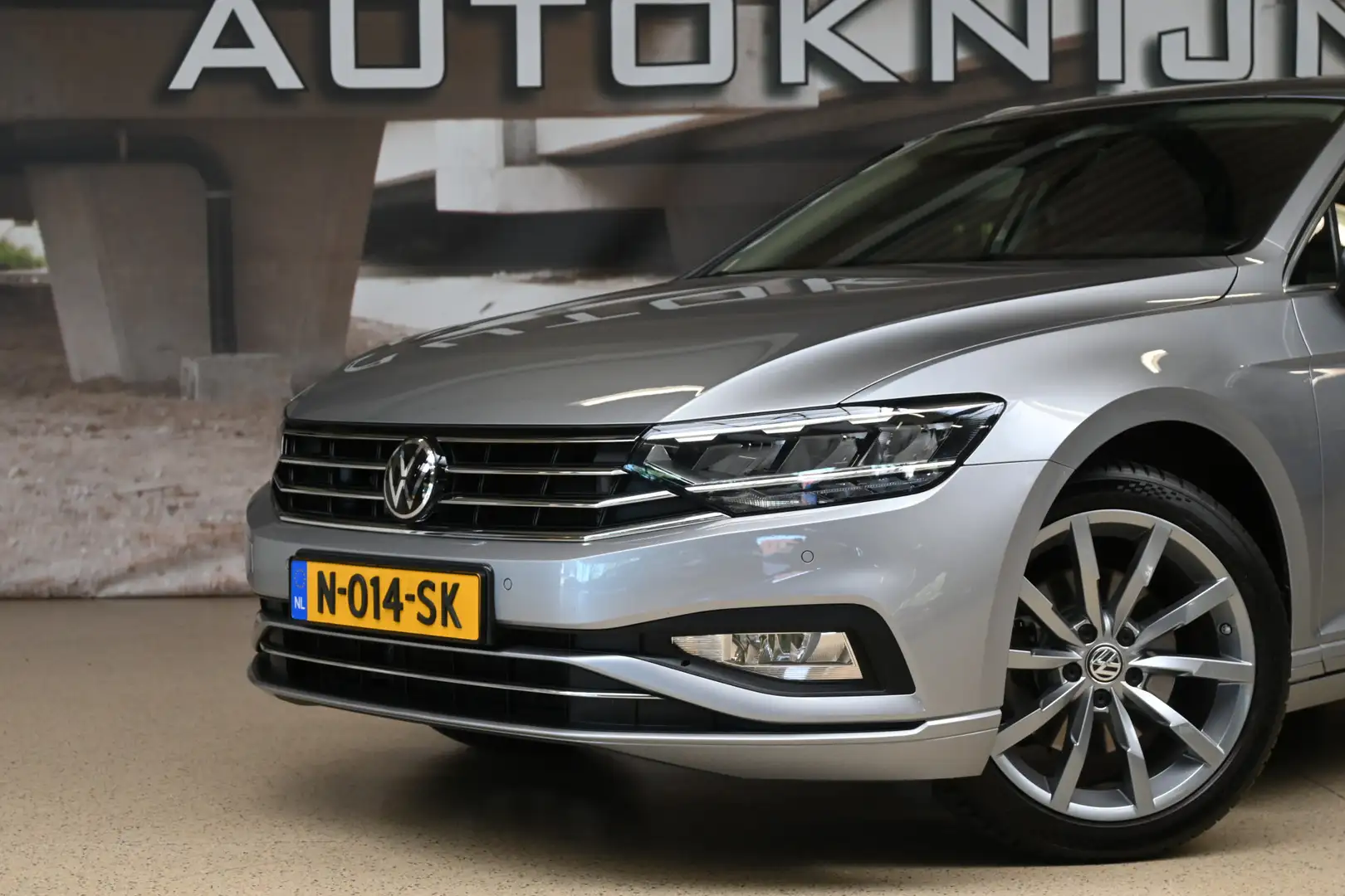 Volkswagen Passat Variant 1.5 TSI 150pk Highline Business | NL-auto | Panora Grijs - 2