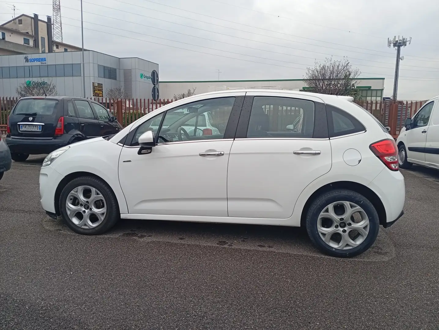Citroen C3 C3 1.4 HDi 70 Exclusive NEOPATENTATI OK Bianco - 2