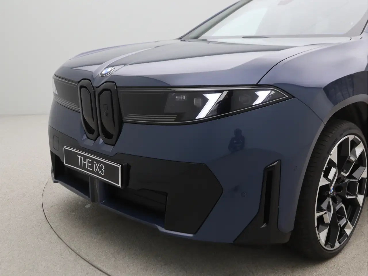 BMW iX3 2026 — фото 11