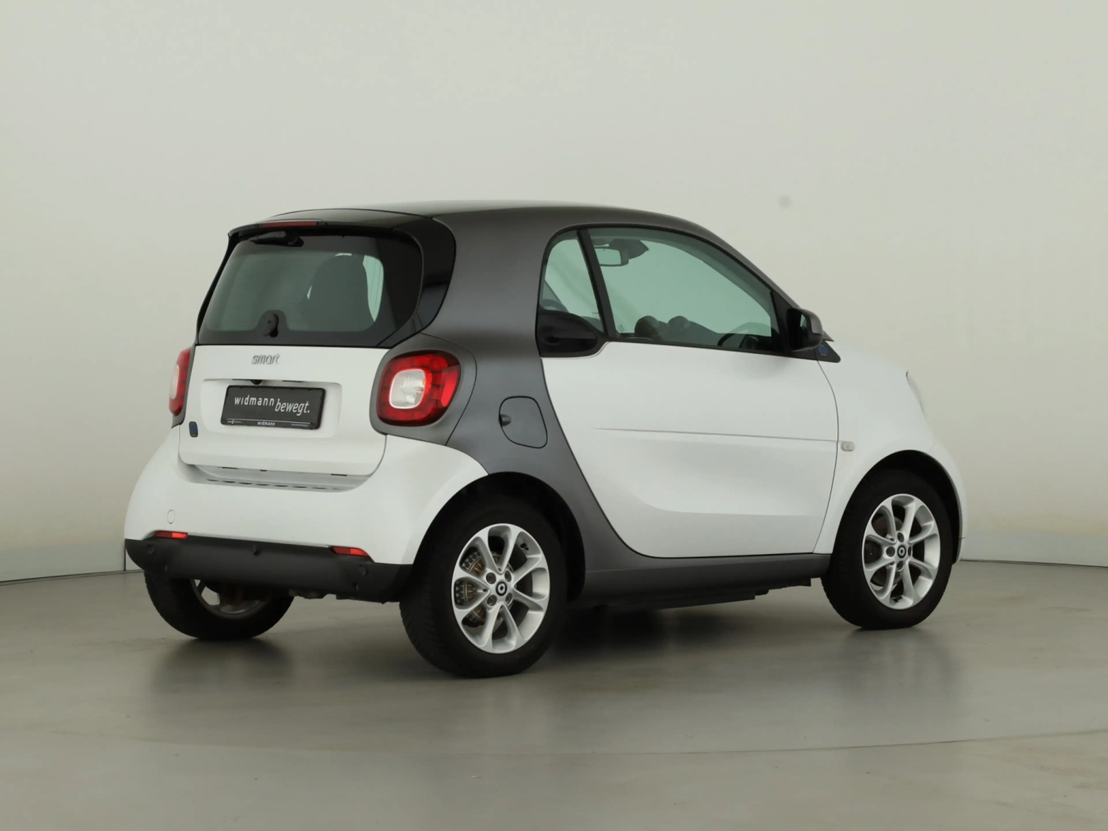 smart forTwo EQ passion*Panorama*Cool&Media*Kamera*LED — photo 6