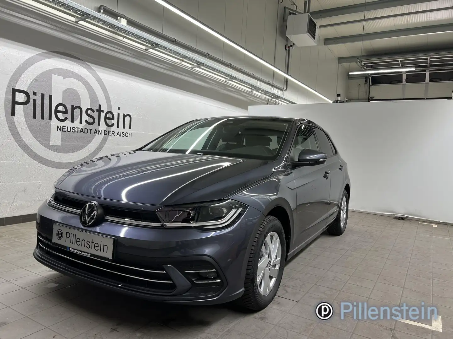 Volkswagen Polo TSI STYLE NAVI+MATRIX+KAM+IQ-DRIVE+ACC+ALU Grau - 1