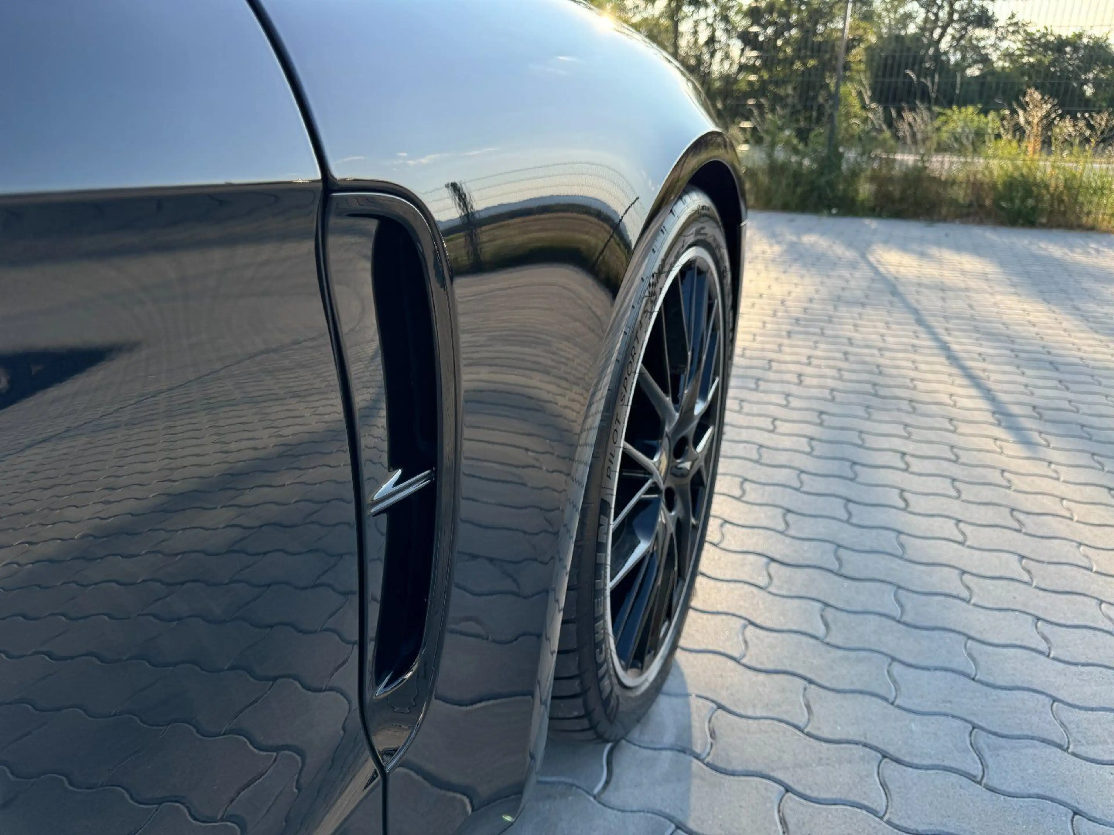 Porsche Panamera 4 E-Hybrid — photo 12