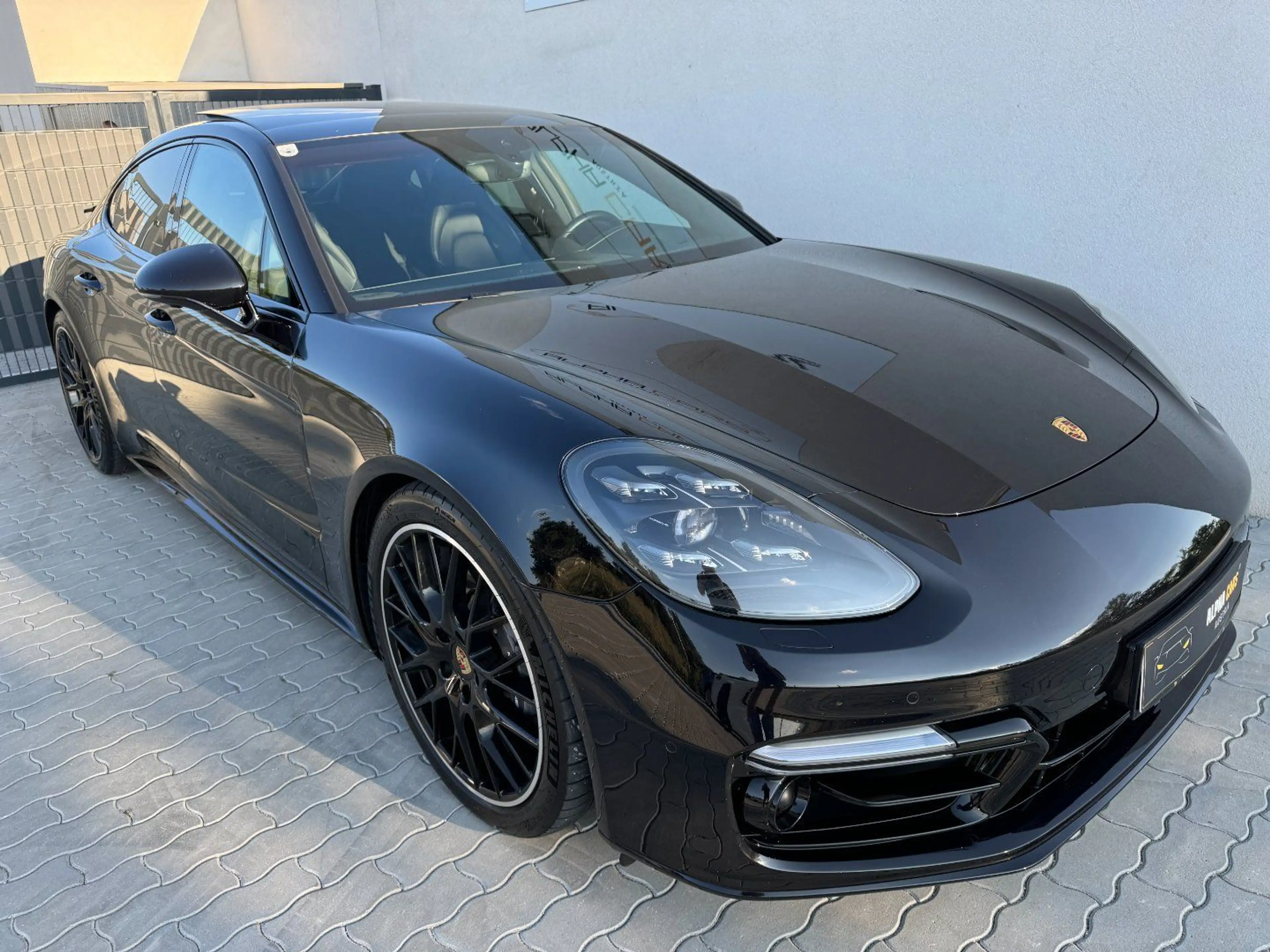Porsche Panamera 4 E-Hybrid — photo 7