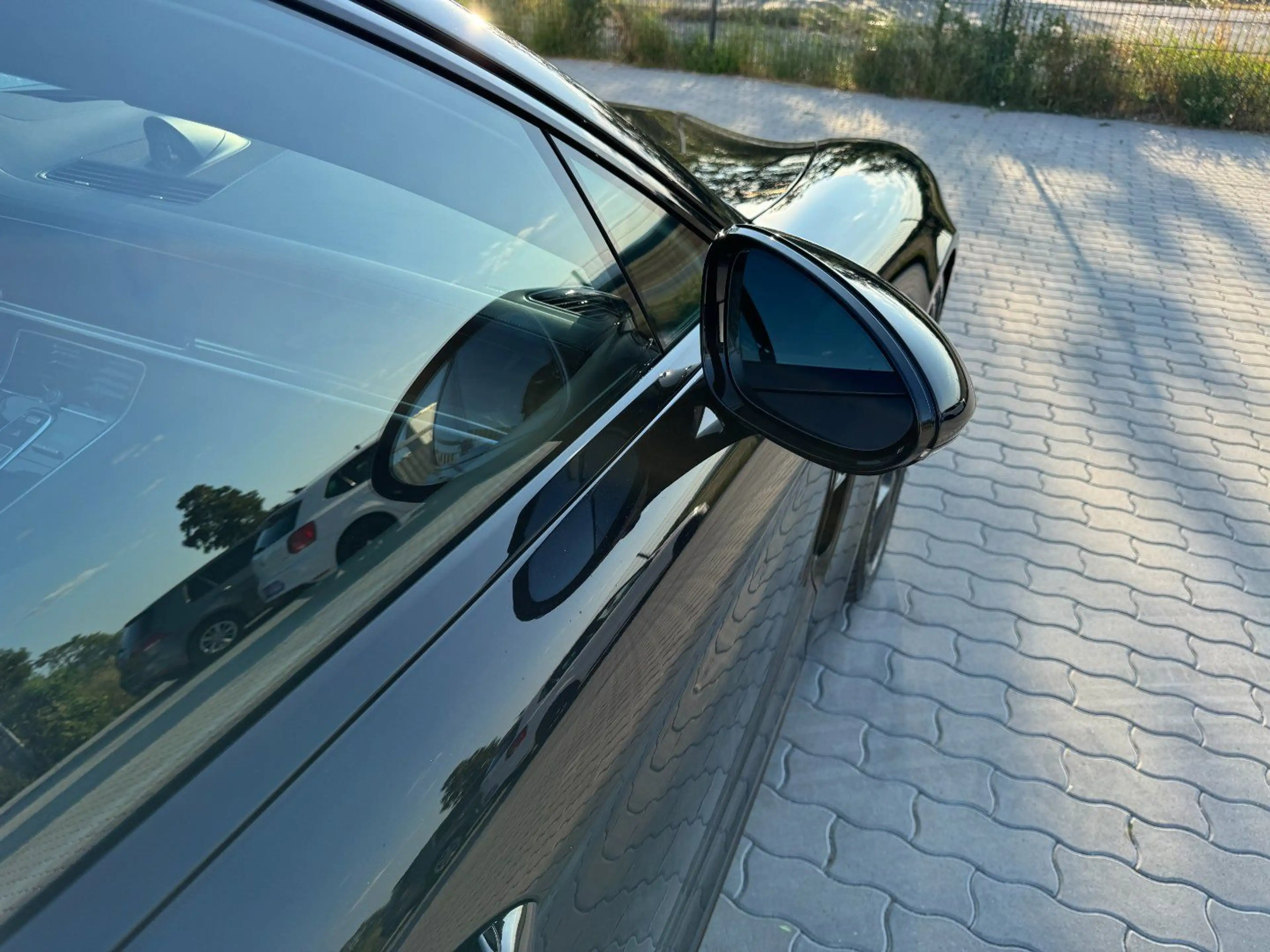 Porsche Panamera 4 E-Hybrid — photo 10