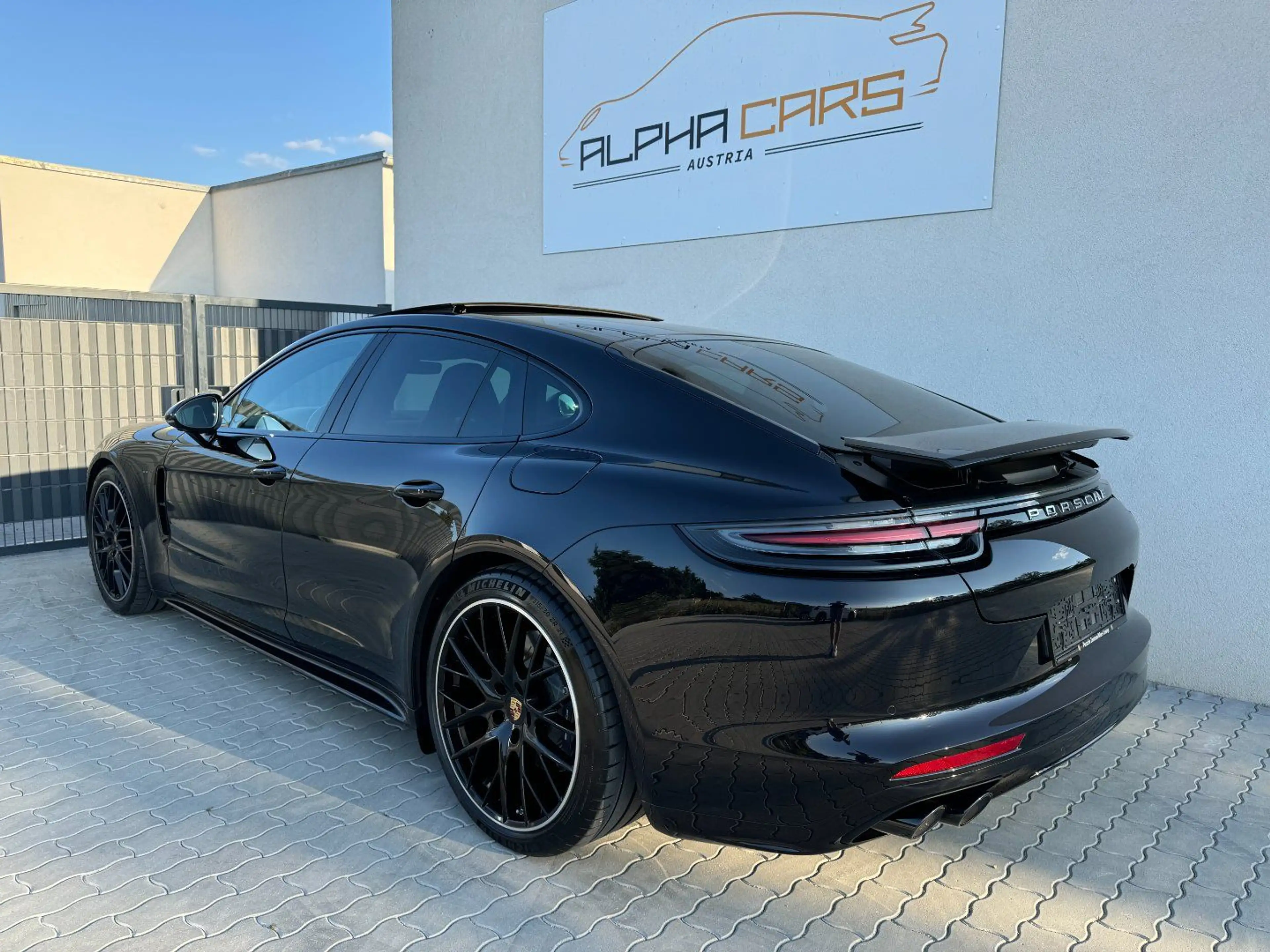 Porsche Panamera 4 E-Hybrid — photo 14