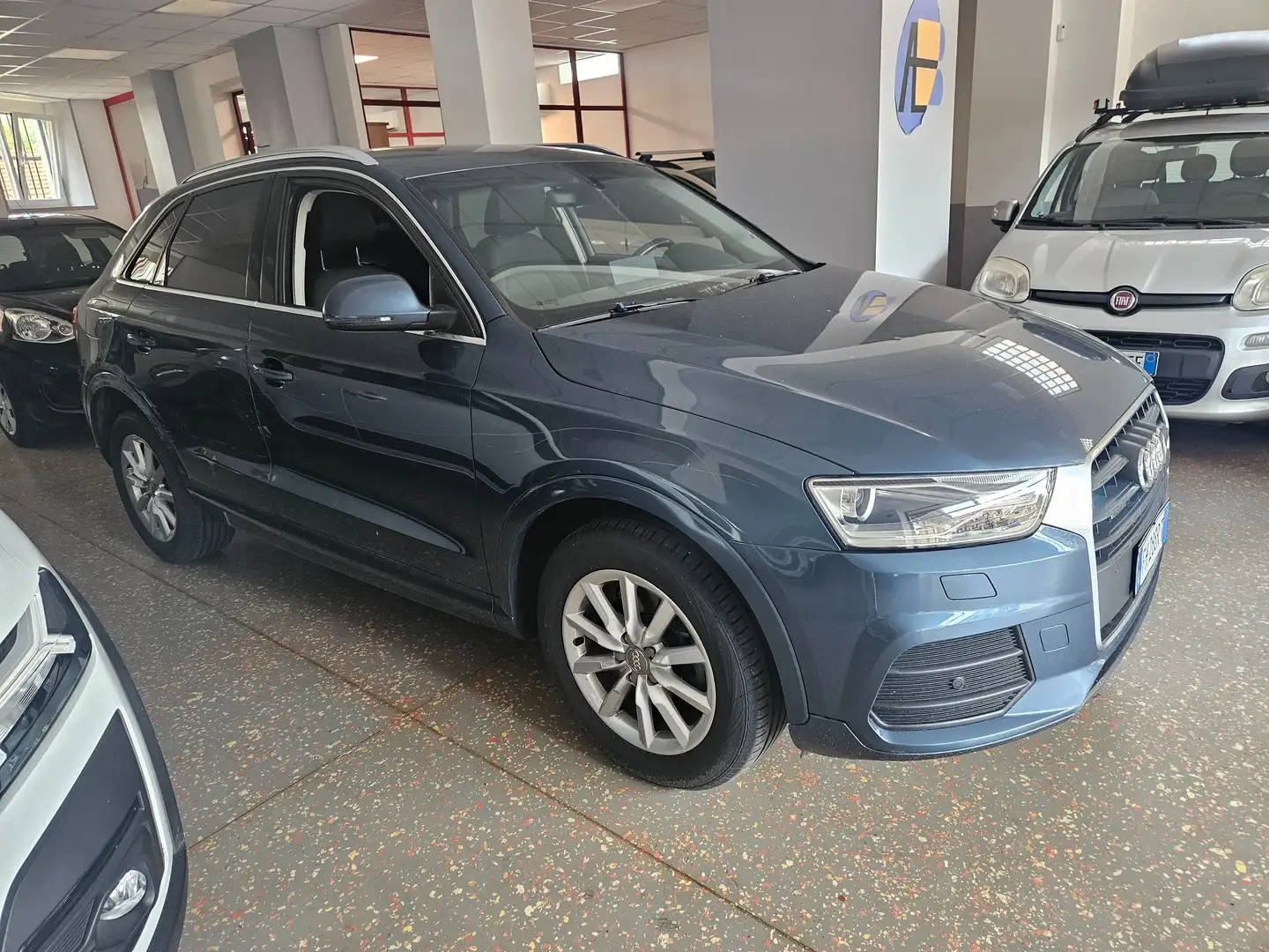 Audi Q3 Q3 I 2015 2.0 tdi Business quattro 150cv s-tronic Blu/Azzurro - 2
