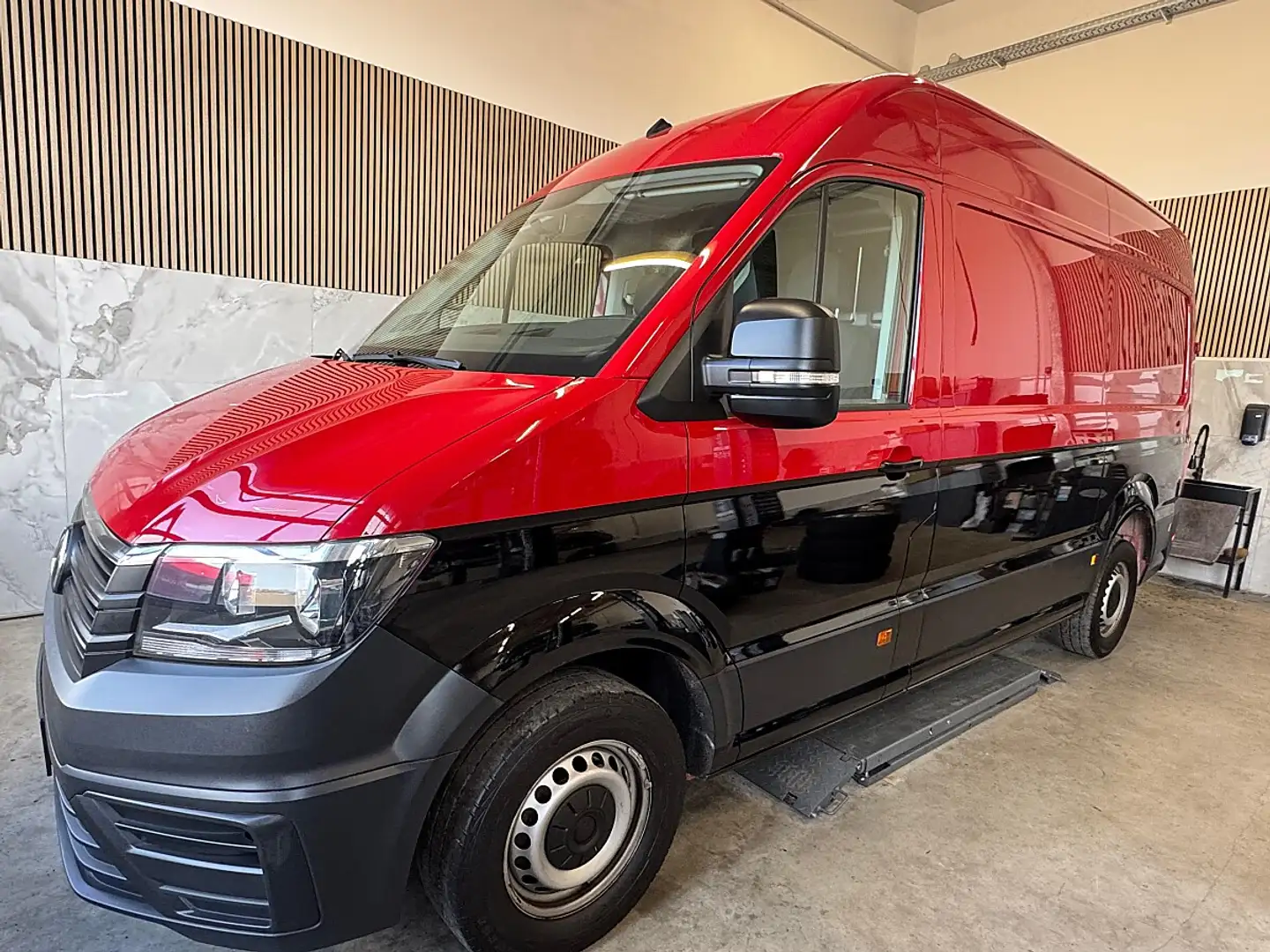 Volkswagen Crafter Crafter 35 Kasten MR L3H3 2,0-I-TDI 1.Besitz  Ö... Rot - 1