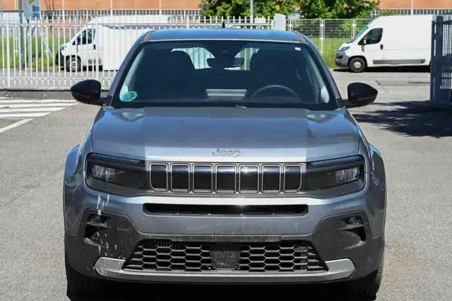 Jeep Avenger view 16