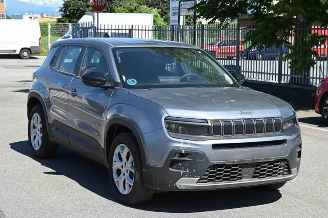 Jeep Avenger view 2