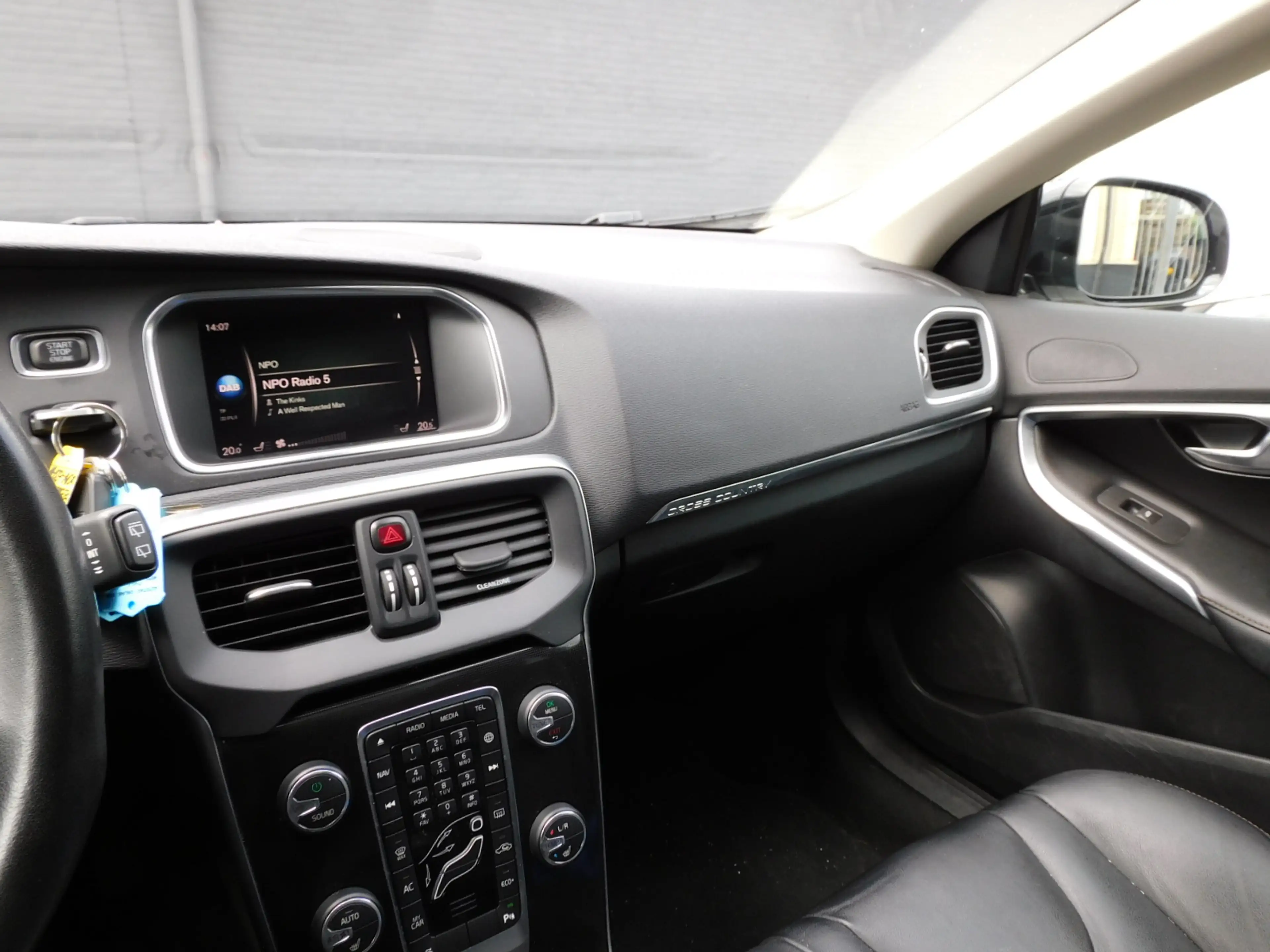 Volvo V40 Cross Country 1.5 T3 Polar+ Luxury 1e EIGENAAR! DEALER ONDERHOUD — photo 25