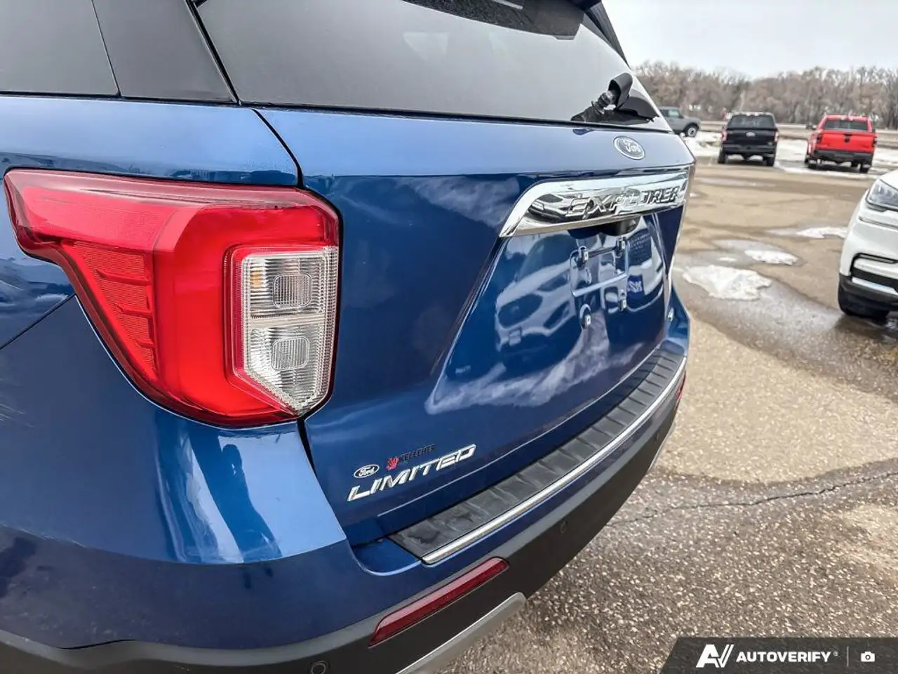 Ford Explorer снимка Ford Explorer