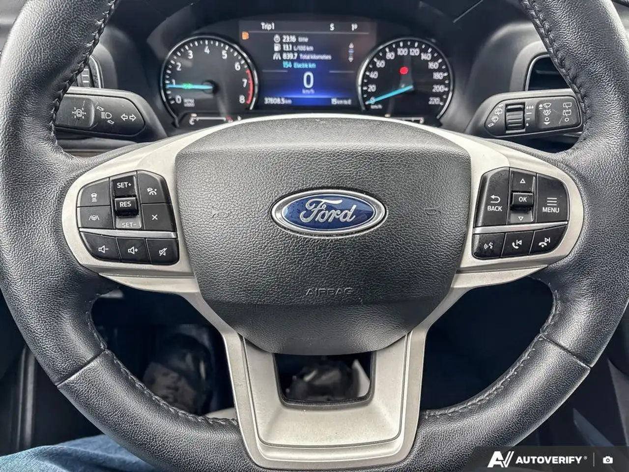Ford Explorer снимка Ford Explorer