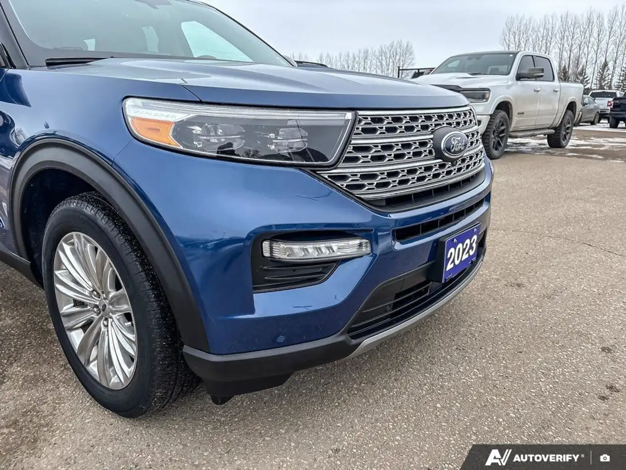 Ford Explorer снимка Ford Explorer