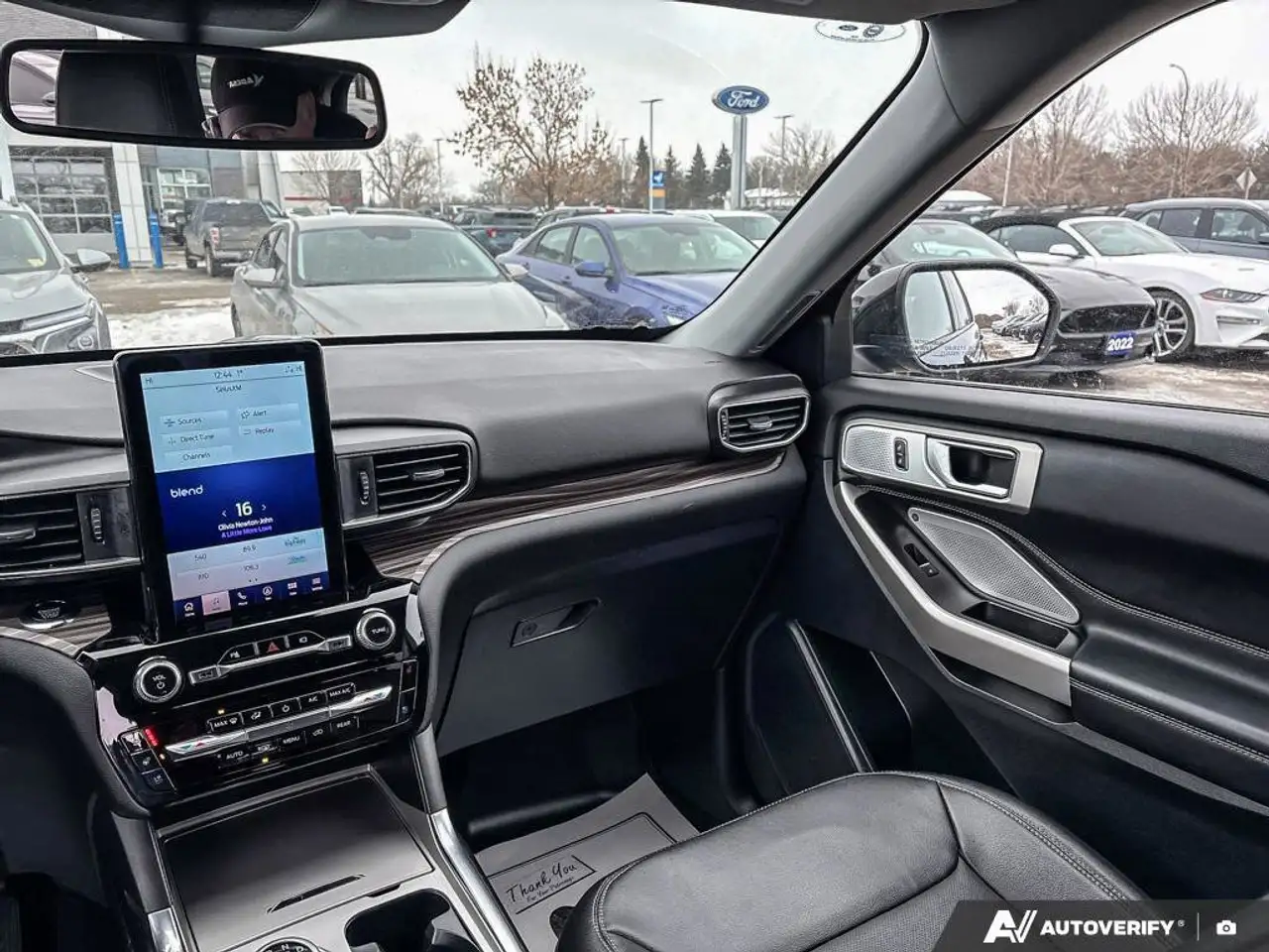 Ford Explorer снимка Ford Explorer