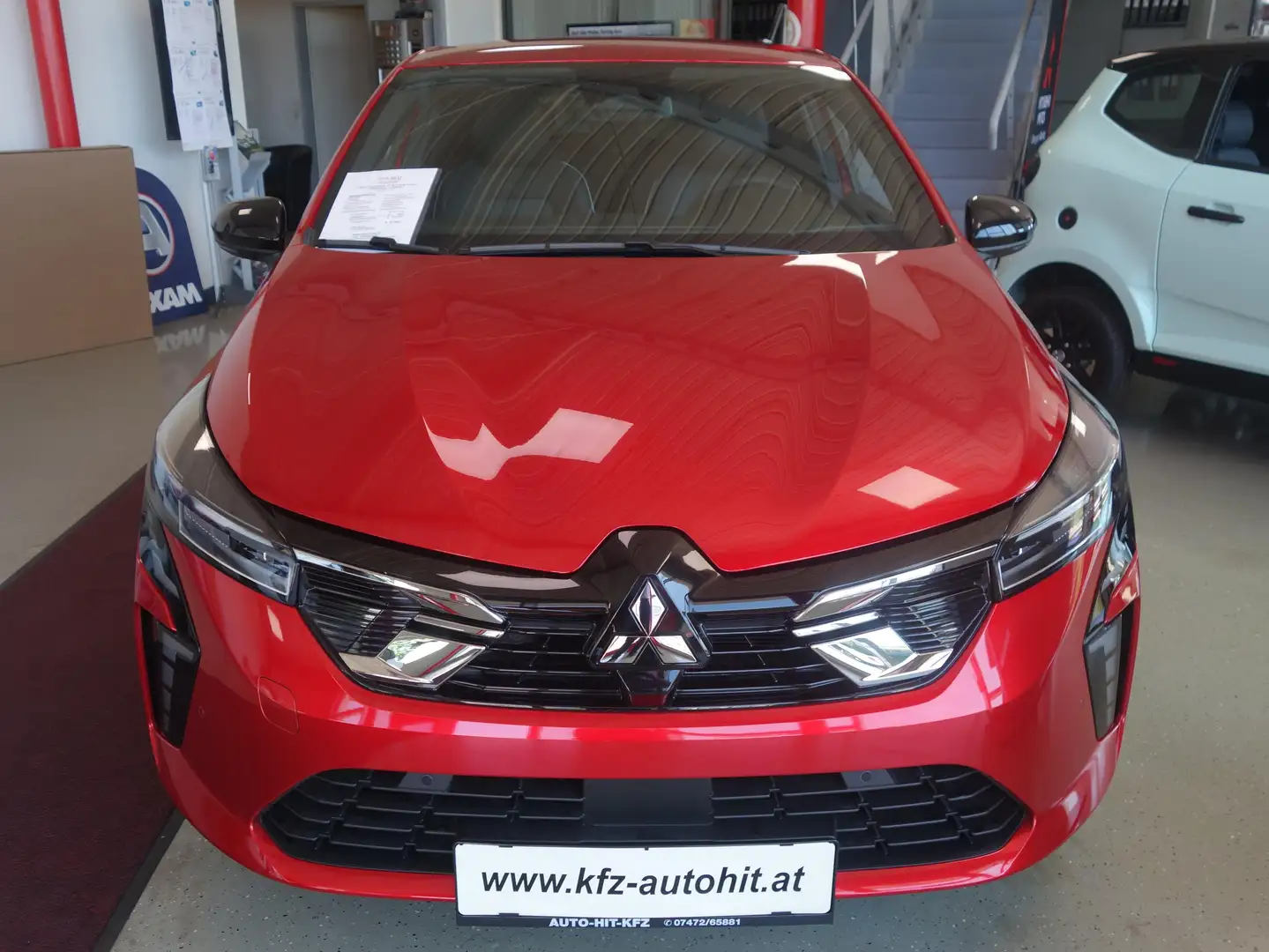 Mitsubishi Colt 1,6 HEV Diamond Automatik ***VOLLAUSSTATTUNG*** Rot - 2