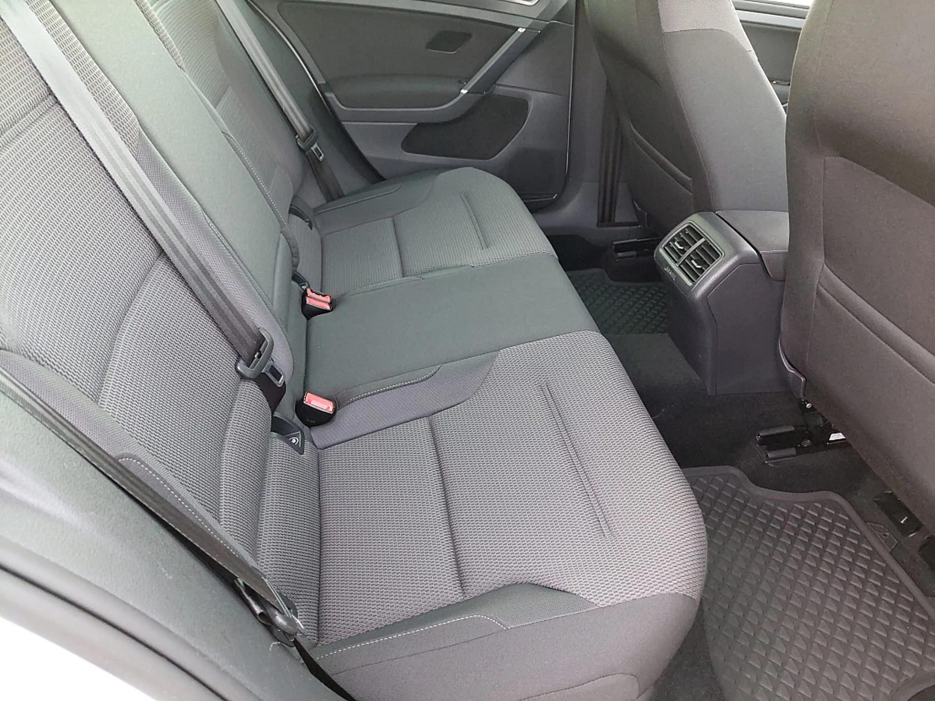 Volkswagen Golf R abbit 1,6 TDI BMT — photo 13