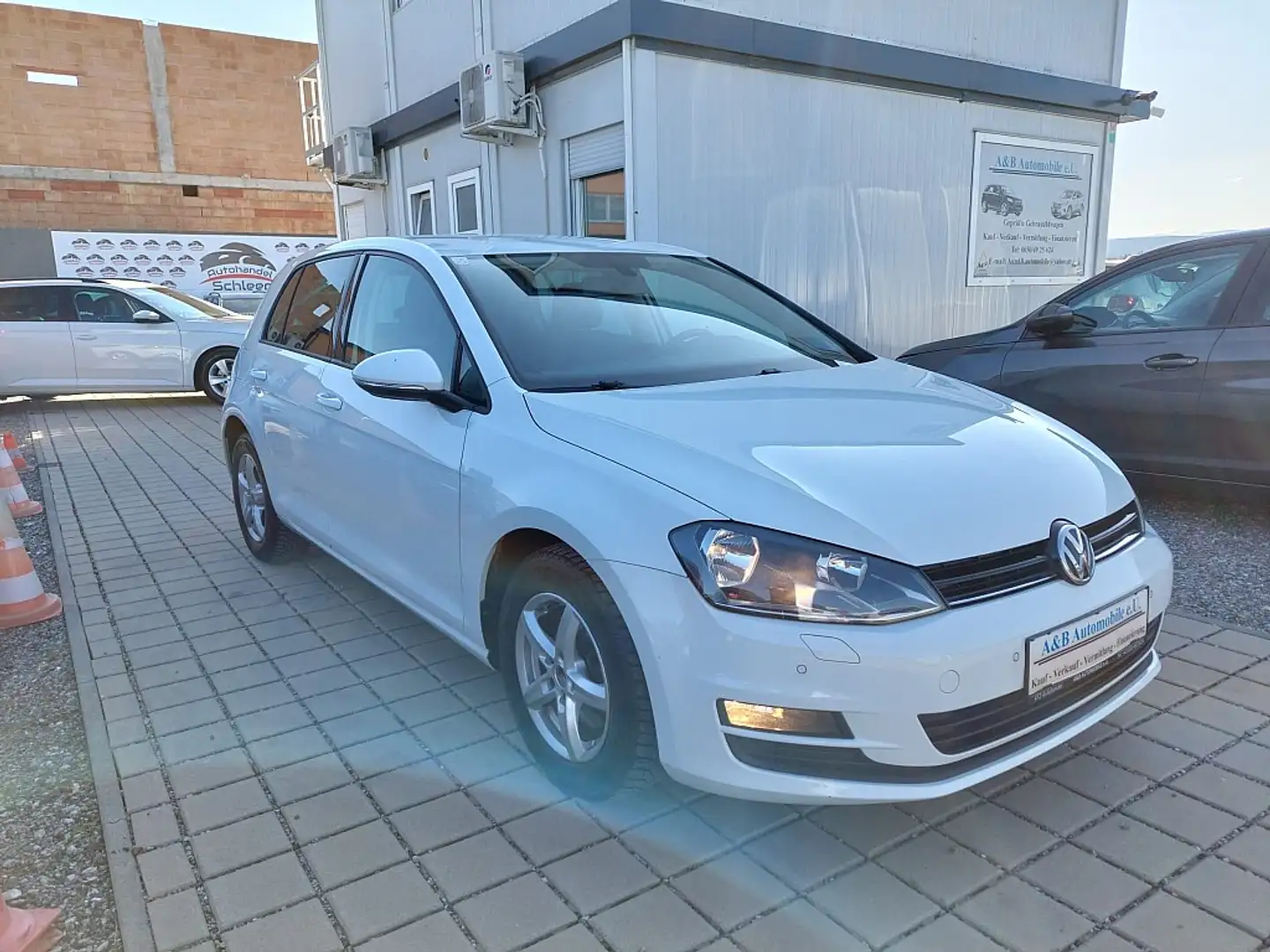 Volkswagen Golf R abbit 1,6 TDI BMT Bílá - 1