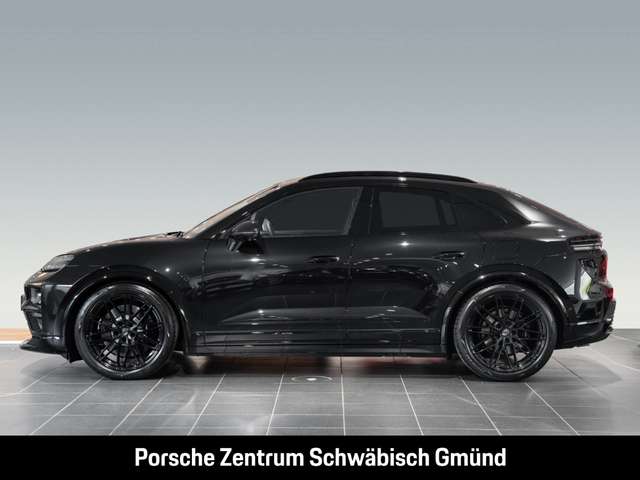 Porsche Macan Turbo Hinterachslenkung InnoDrive Head-Up