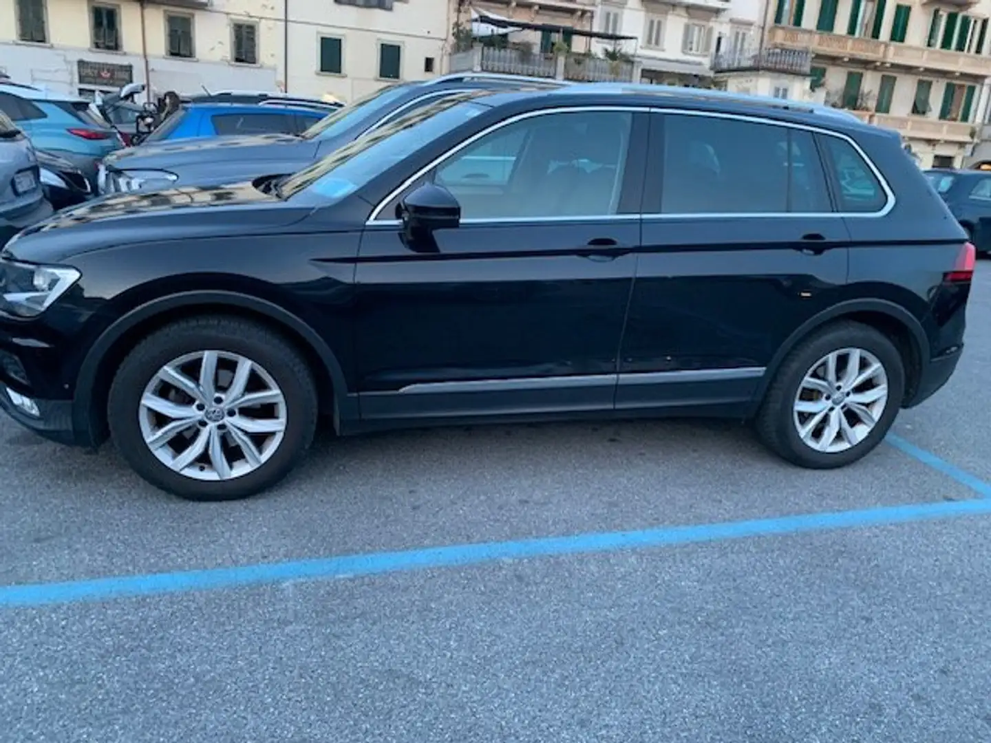 Volkswagen Tiguan Tiguan II 2016 1.6 tdi Business 115cv Nero - 1