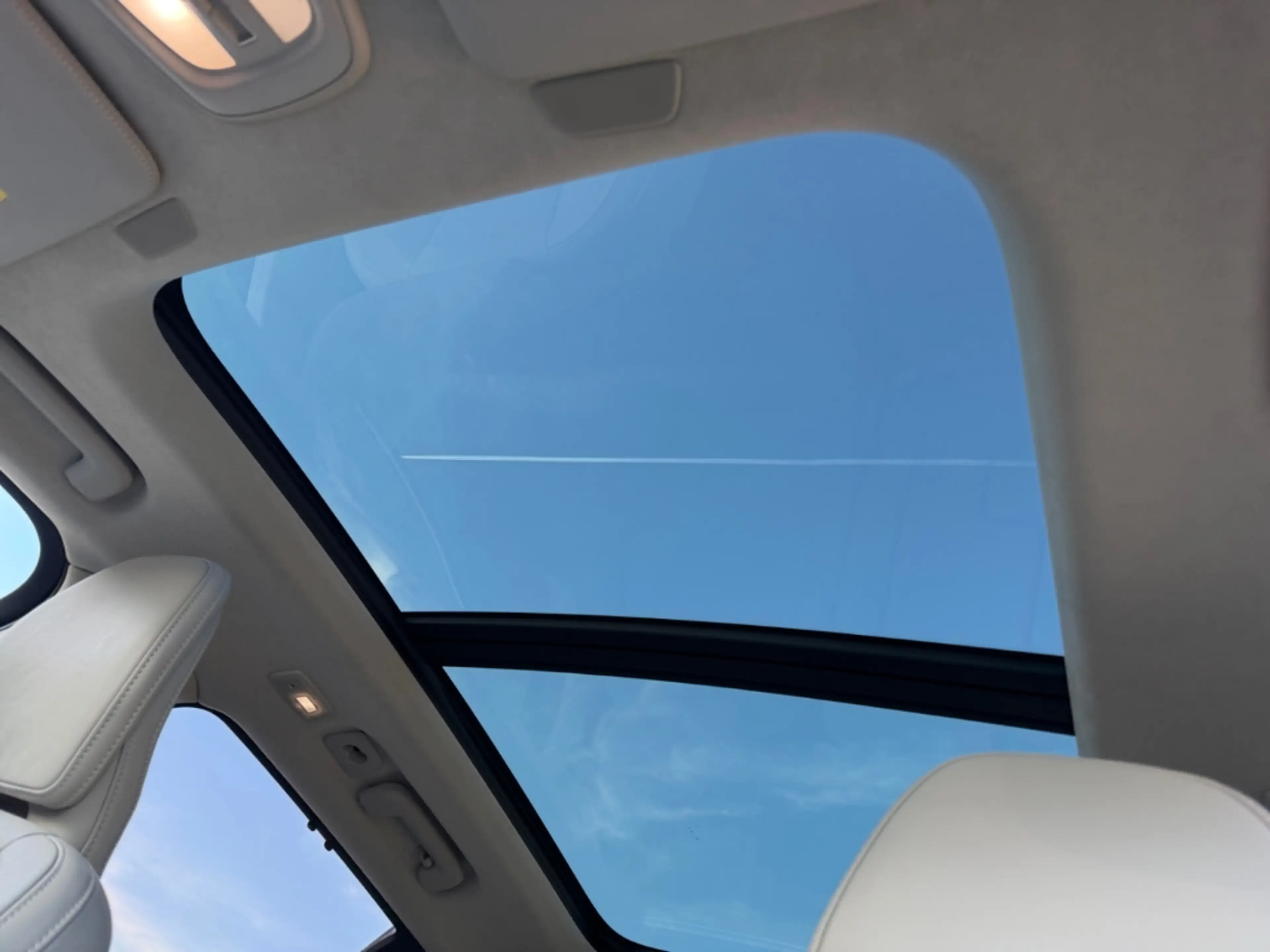 Volvo XC90 T8 Ultimate Bright HUD Pano Luft H&K AWD 7-Sitzer — photo 16