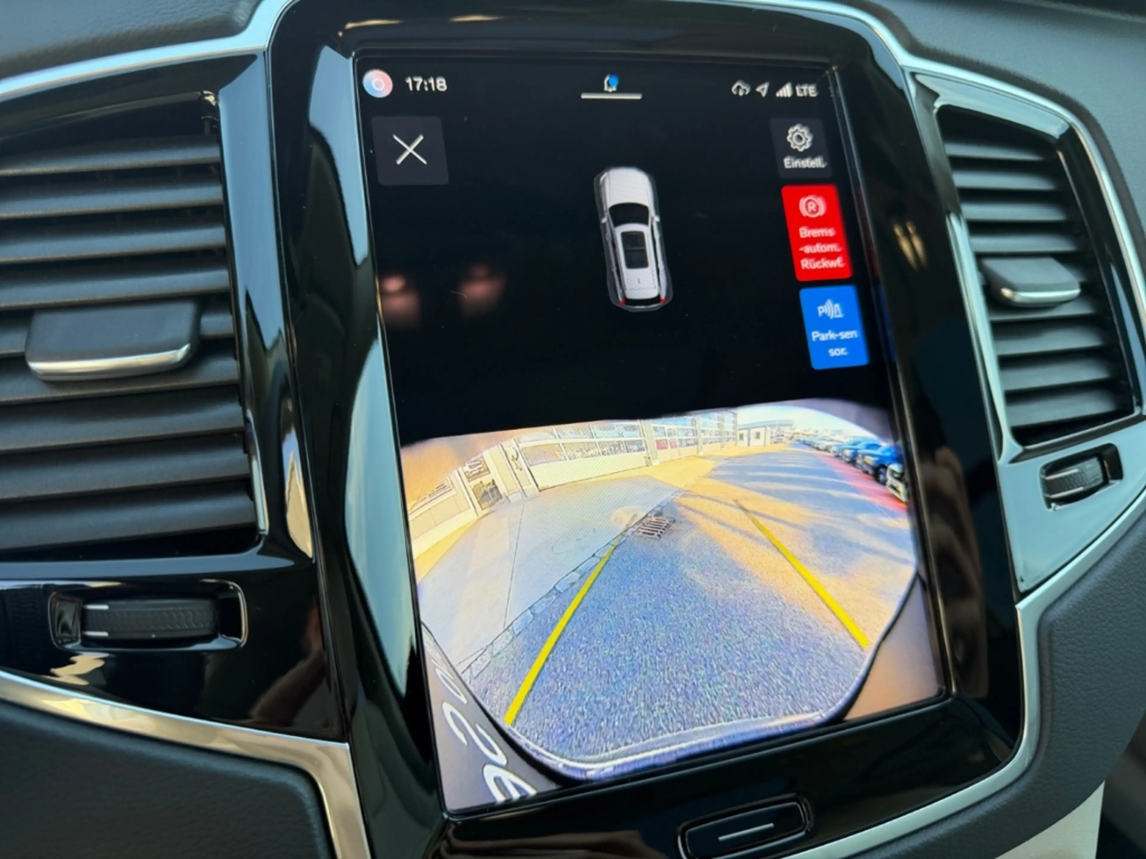 Volvo XC90 T8 Ultimate Bright HUD Pano Luft H&K AWD 7-Sitzer — photo 19