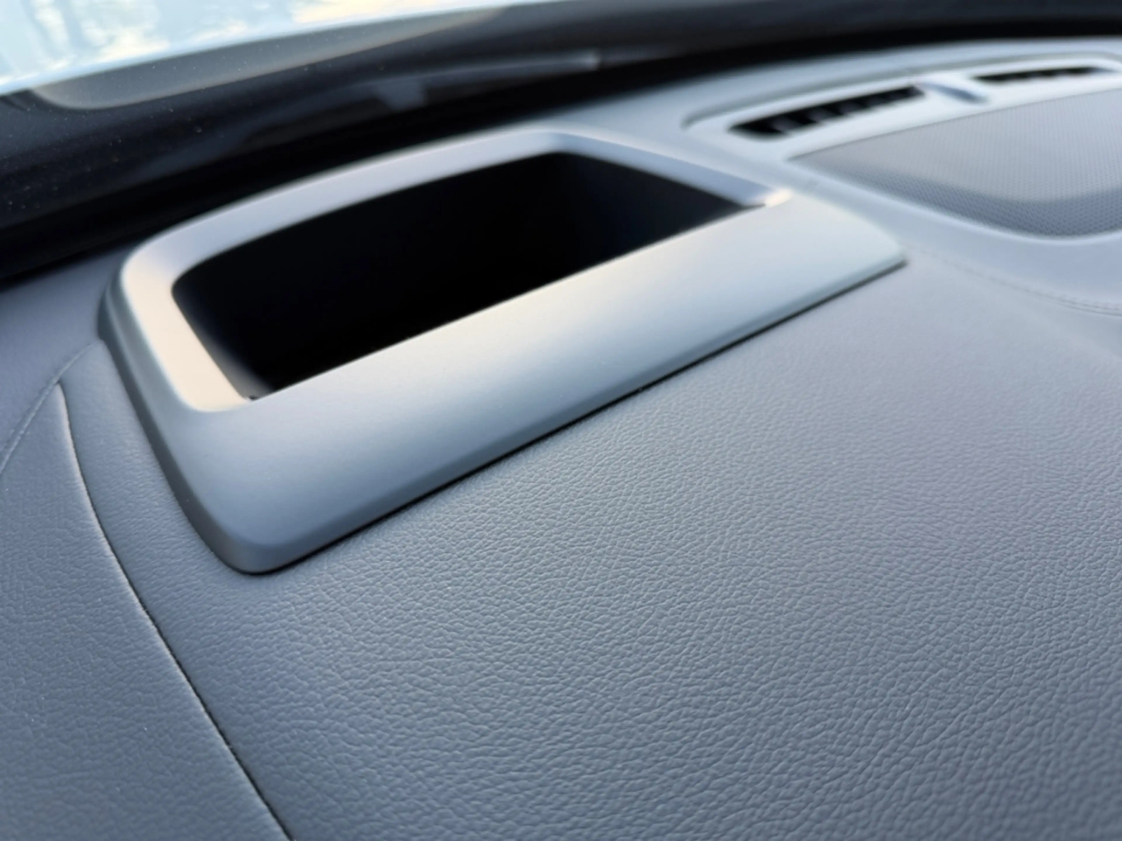 Volvo XC90 T8 Ultimate Bright HUD Pano Luft H&K AWD 7-Sitzer — photo 15