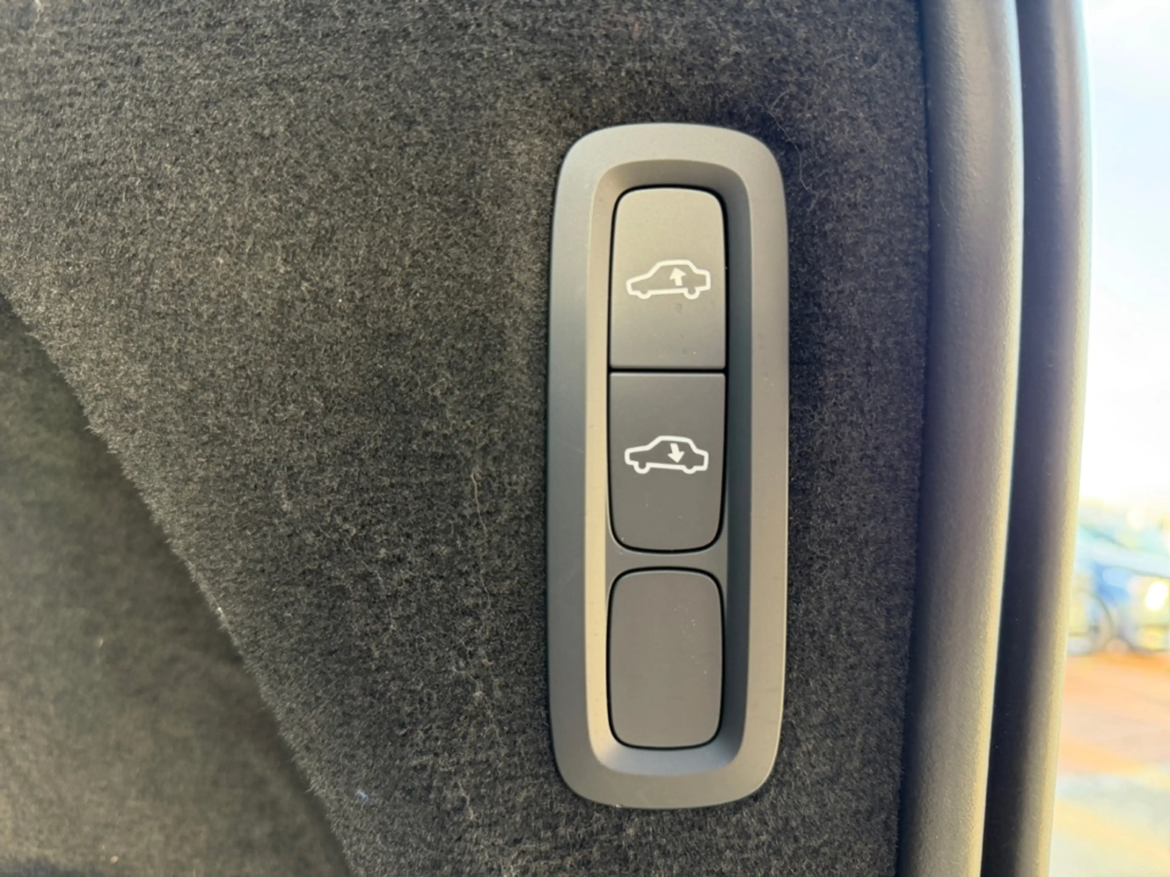 Volvo XC90 T8 Ultimate Bright HUD Pano Luft H&K AWD 7-Sitzer — photo 24