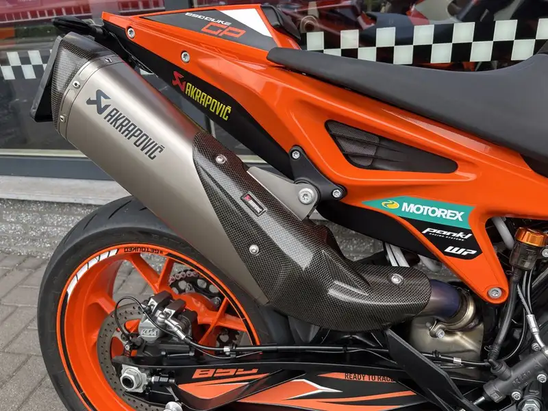 KTM 890 Duke - foto 7