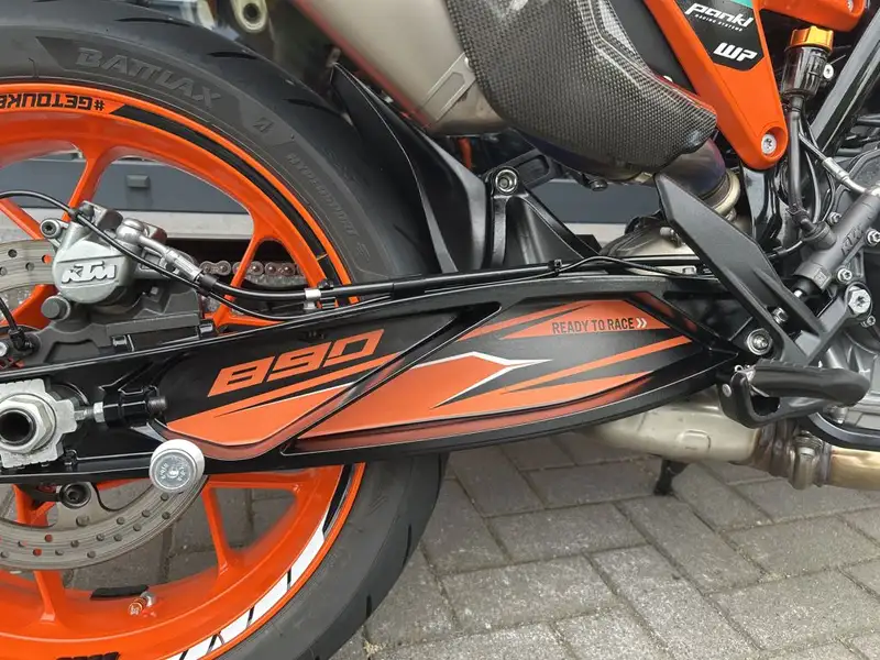 KTM 890 Duke - foto 8