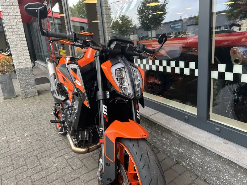 KTM 890 Duke - foto 4