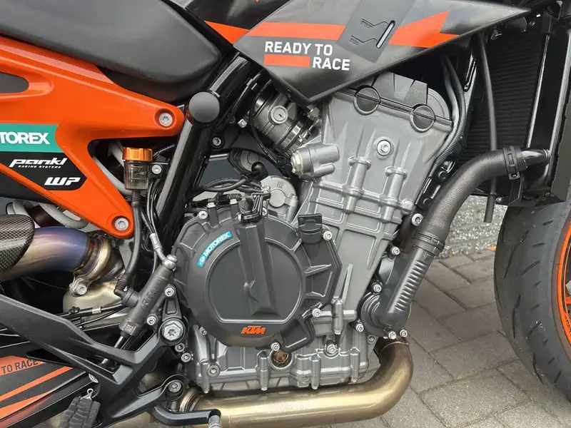 KTM 890 Duke - foto 6
