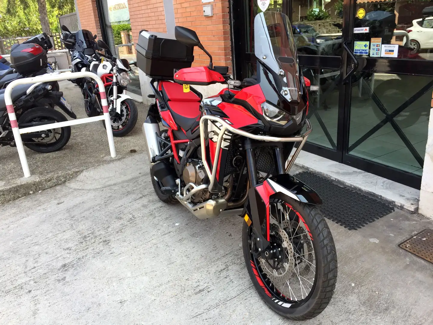 Honda CRF 1100 L Africa Twin 2023 (cambio manuale) - FINANZIABILE Rosso - 2