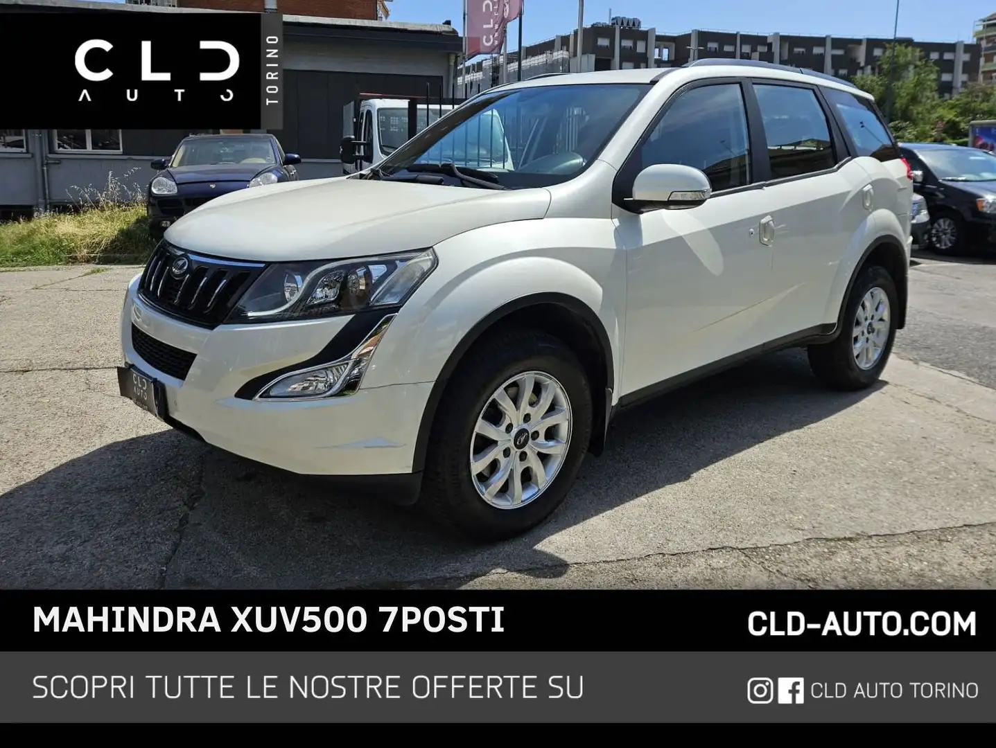 Mahindra XUV500 W6 FWD (4x2) 7POSTI Weiß - 1