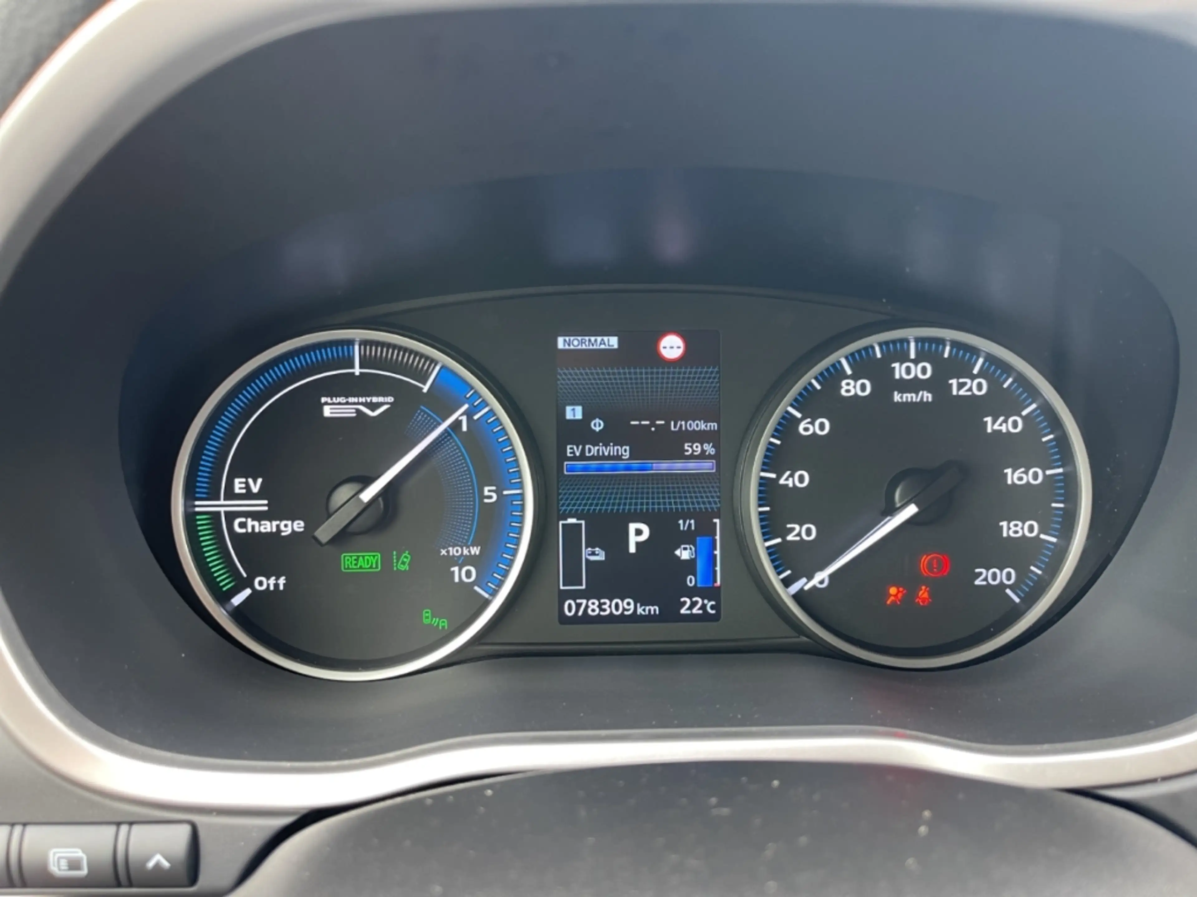 Mitsubishi Eclipse Cross PHEV PLUS Intro 4WD StandHZG 360 Kamera LED ACC Ap — photo 11