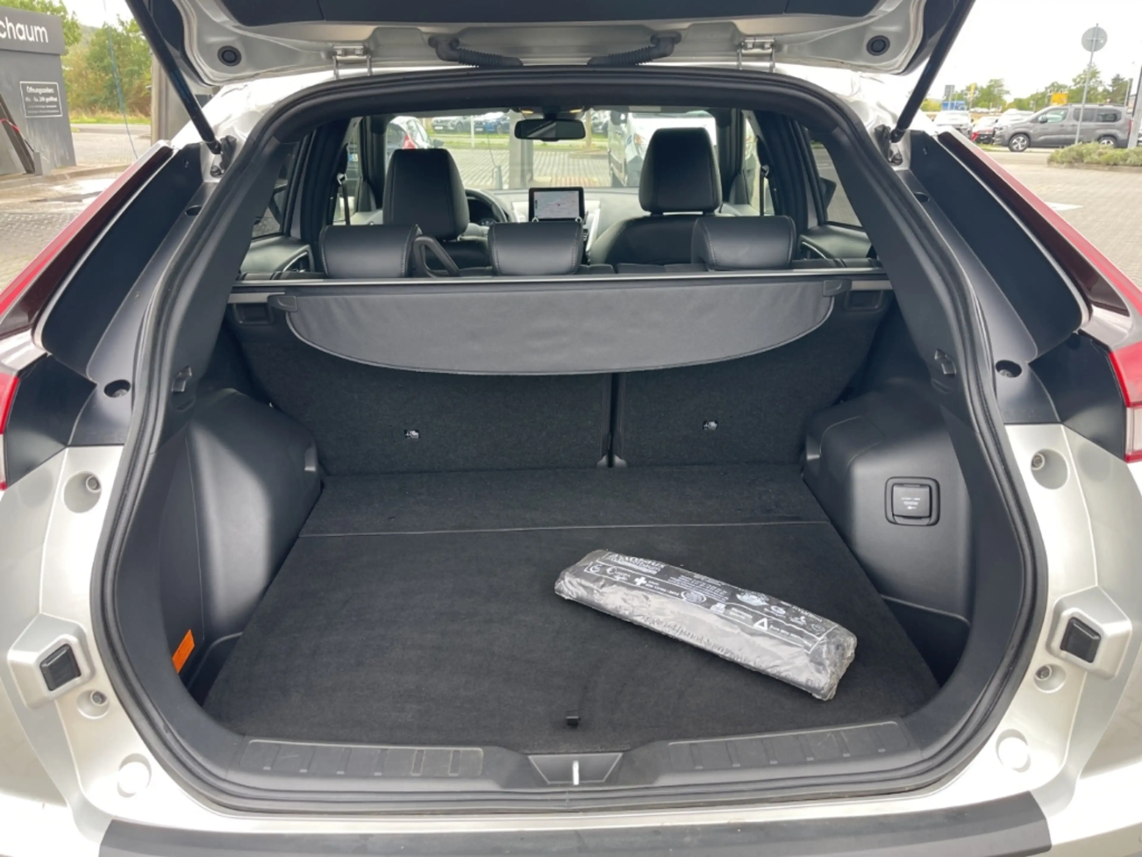 Mitsubishi Eclipse Cross PHEV PLUS Intro 4WD StandHZG 360 Kamera LED ACC Ap — photo 15