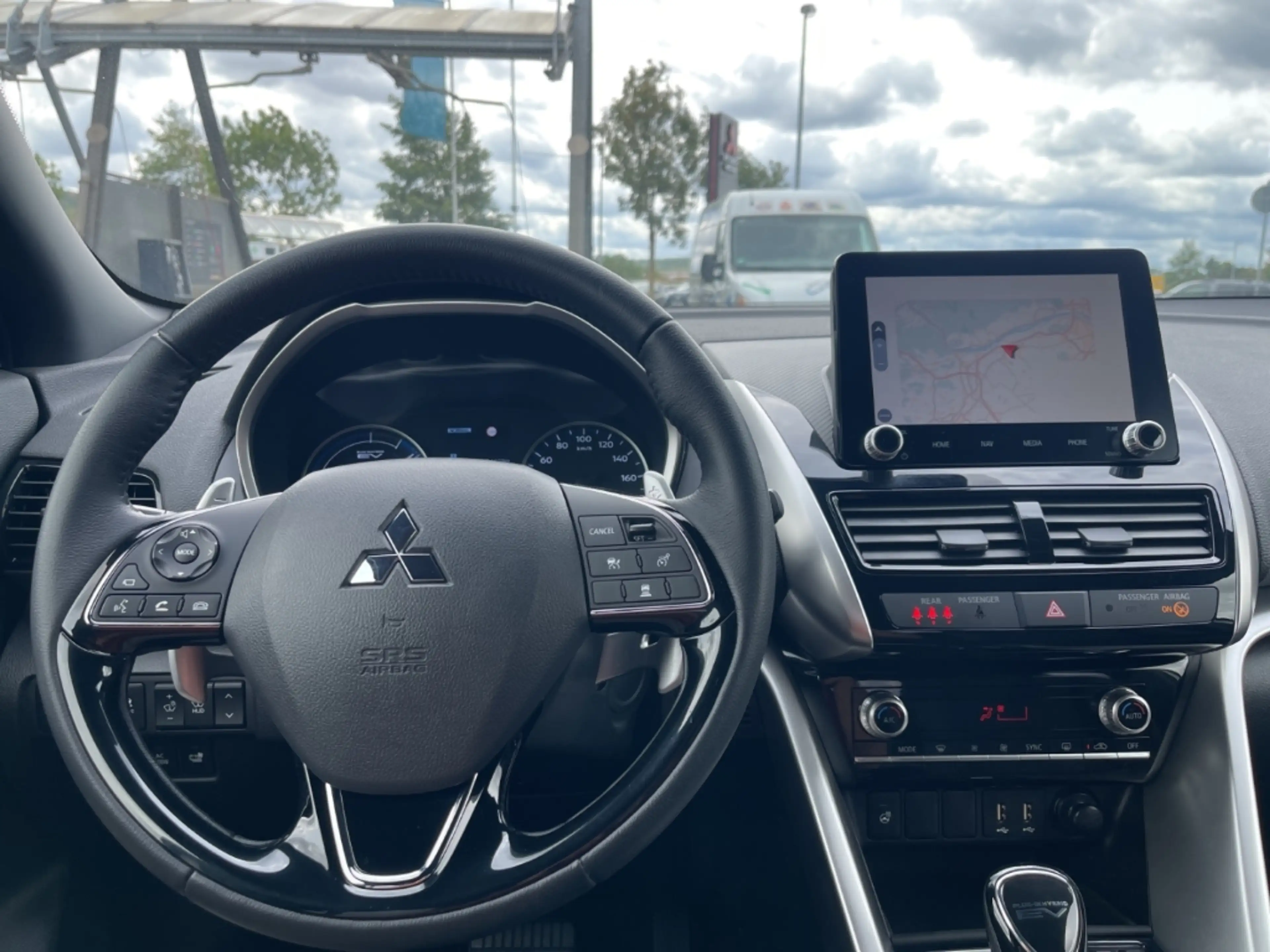 Mitsubishi Eclipse Cross PHEV PLUS Intro 4WD StandHZG 360 Kamera LED ACC Ap — photo 13