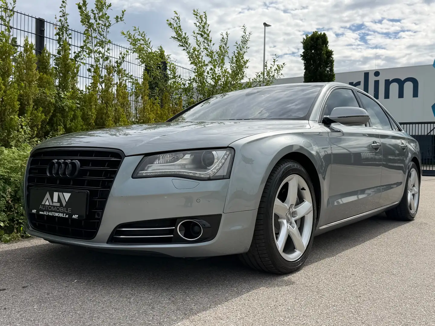 Audi A8 4.2 TDI quattro Luft|LED|Bose Grau - 1