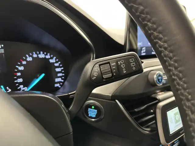 Ford Focus view 22