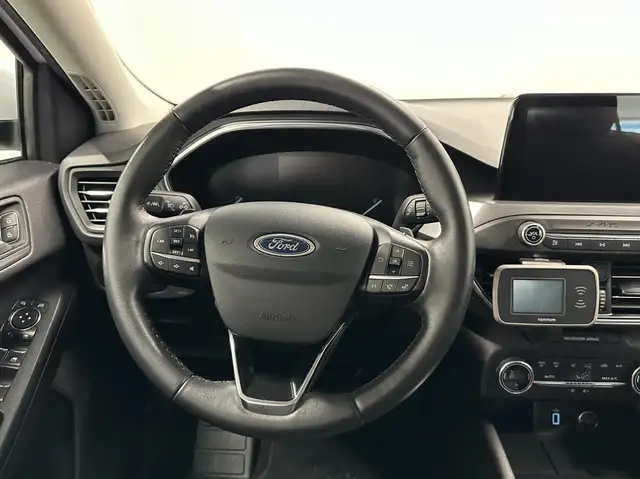 Ford Focus view 18
