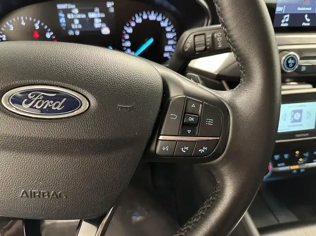 Ford Focus view 20