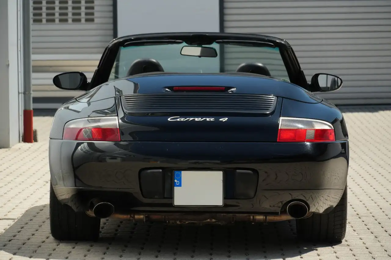 Porsche 996 Carrera 4 Cabriolet, foto 1