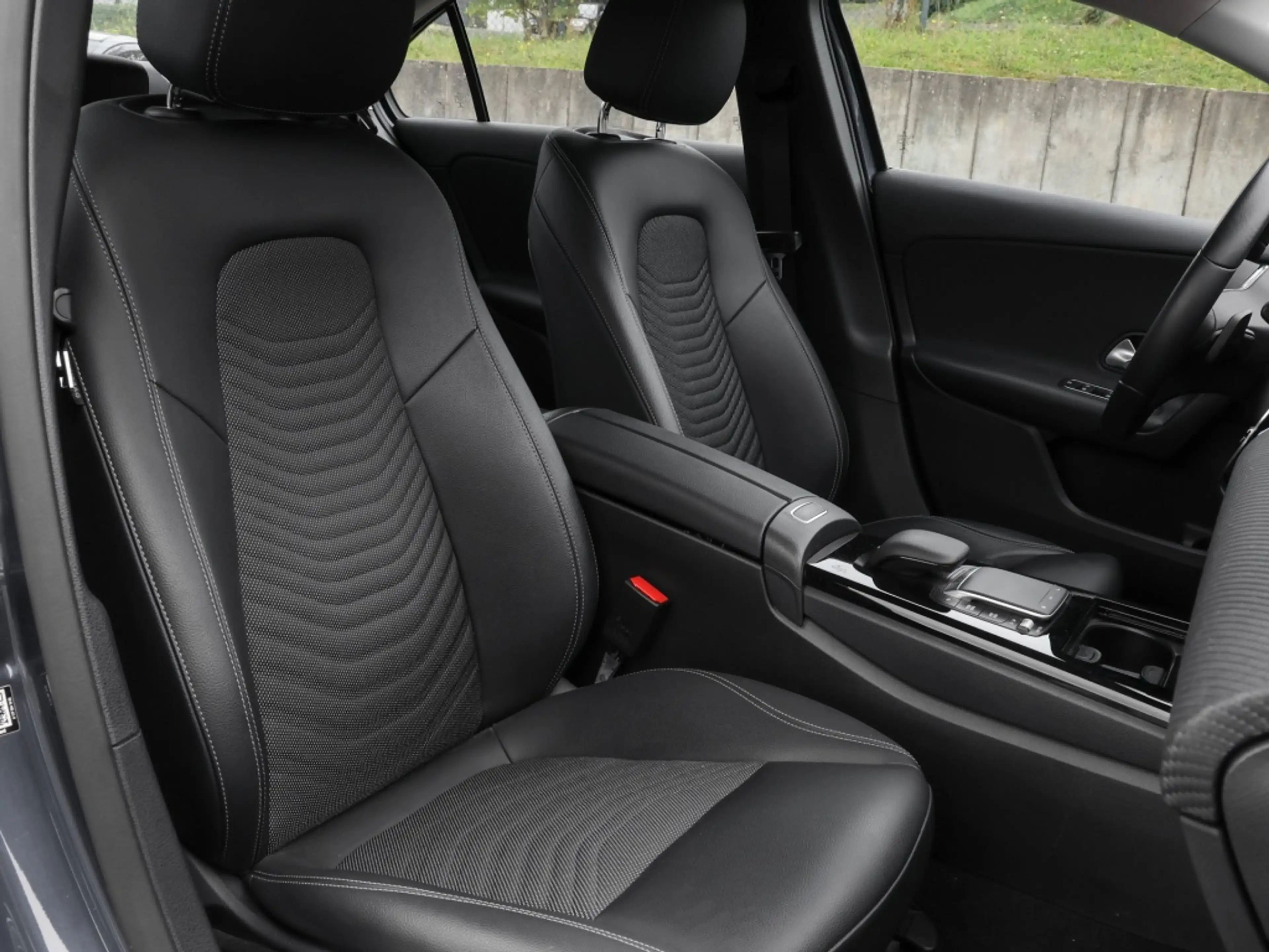 Mercedes-Benz A 220 d 4M Limo Style/AHK/Cam/LED/Keyl/StdHz — photo 5