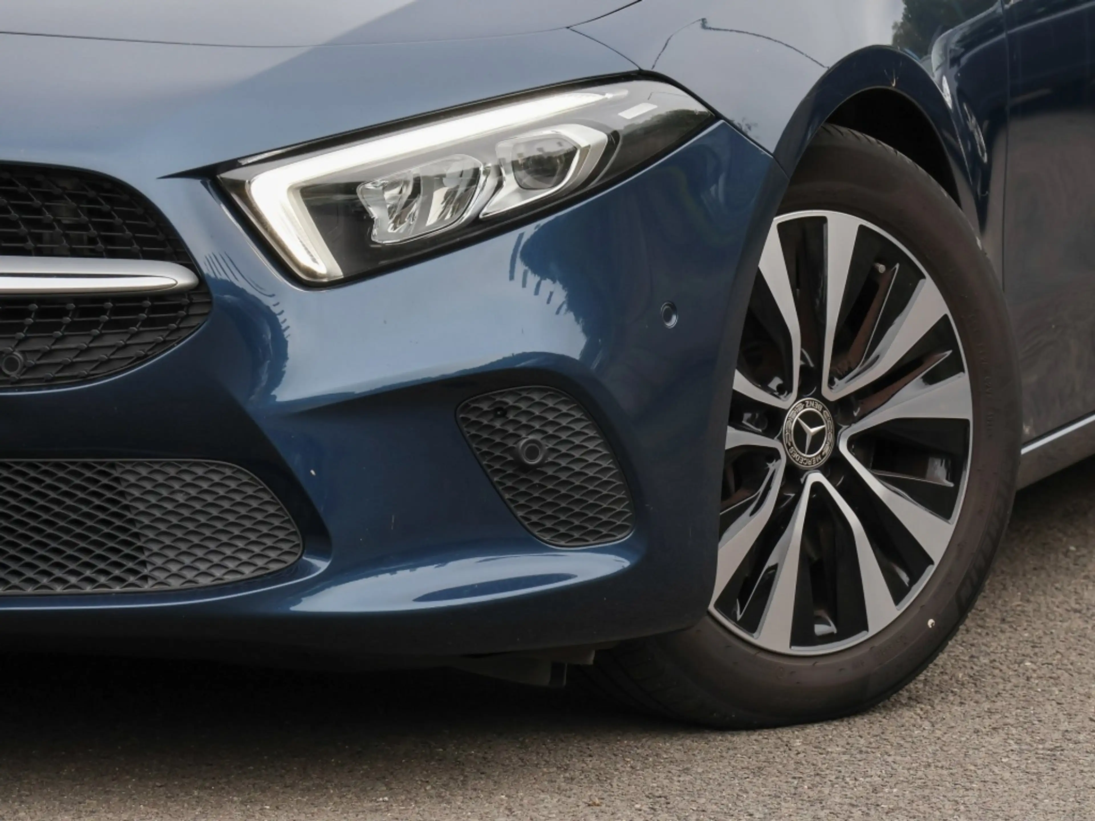 Mercedes-Benz A 220 d 4M Limo Style/AHK/Cam/LED/Keyl/StdHz — photo 6