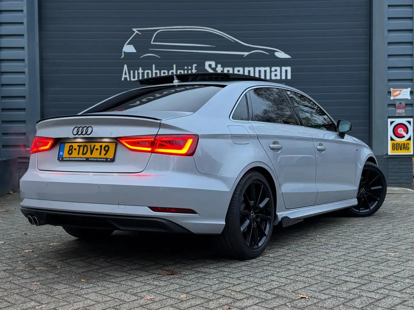 Audi A3 Limousine 1.4 TFSI CoD Pro Line | S-Line | Pano | Gris - 2