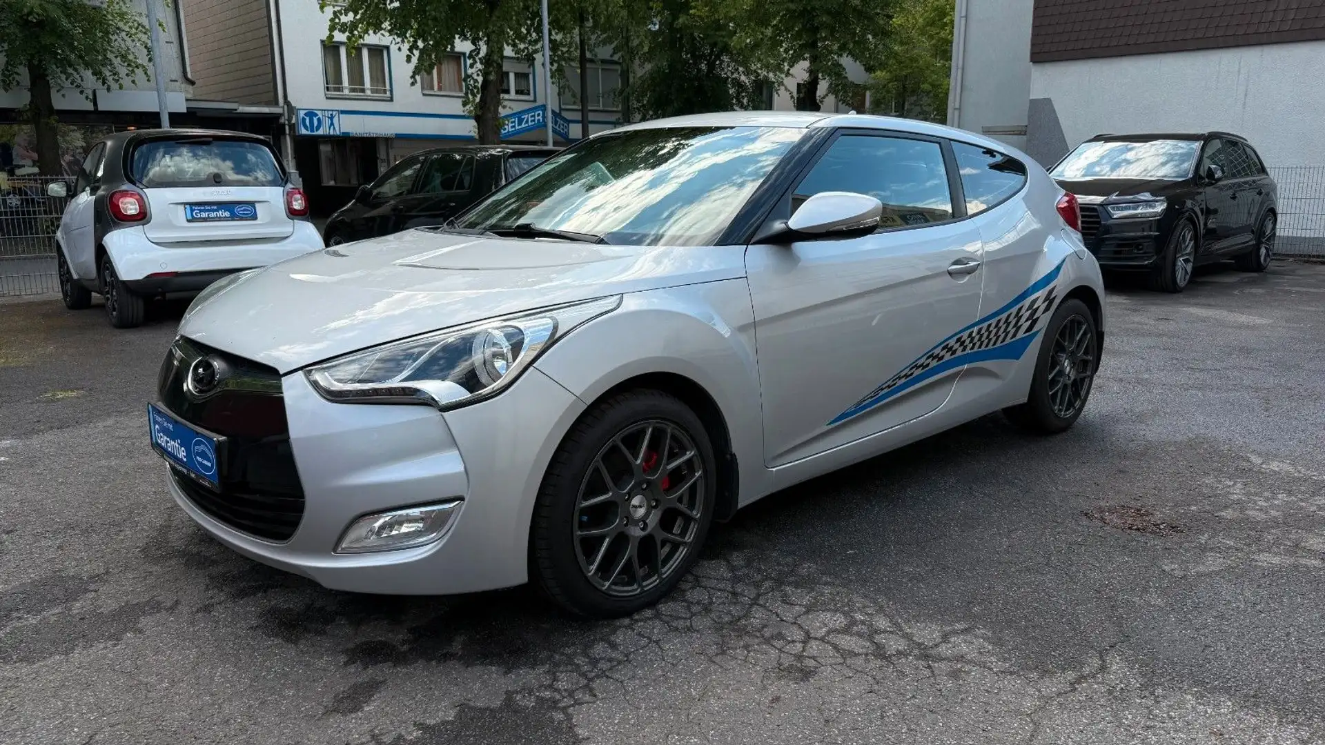Hyundai VELOSTER Style 1.6|Klimaautomatik|8xbereift Silber - 1