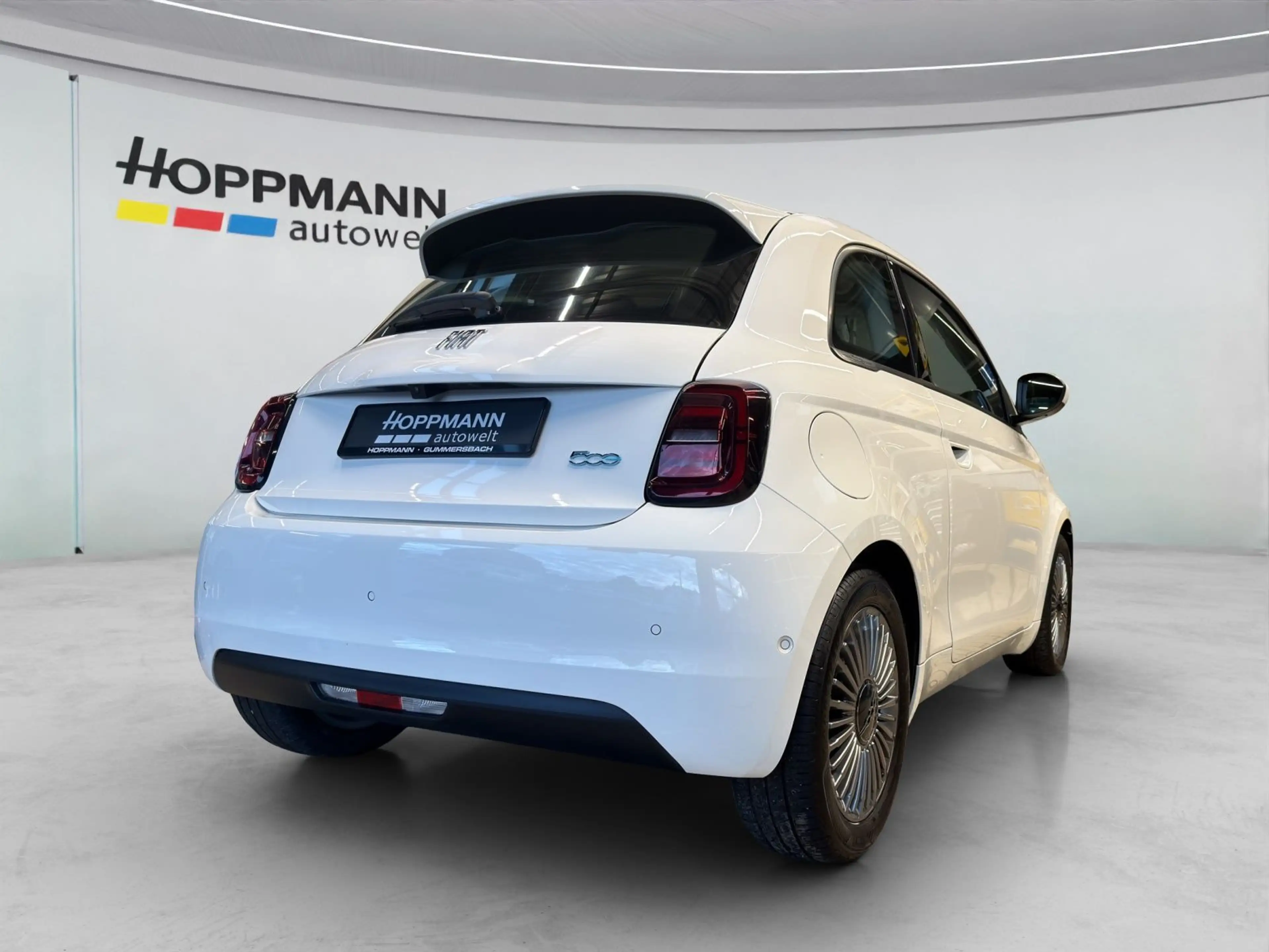 Fiat 500e . — photo 4
